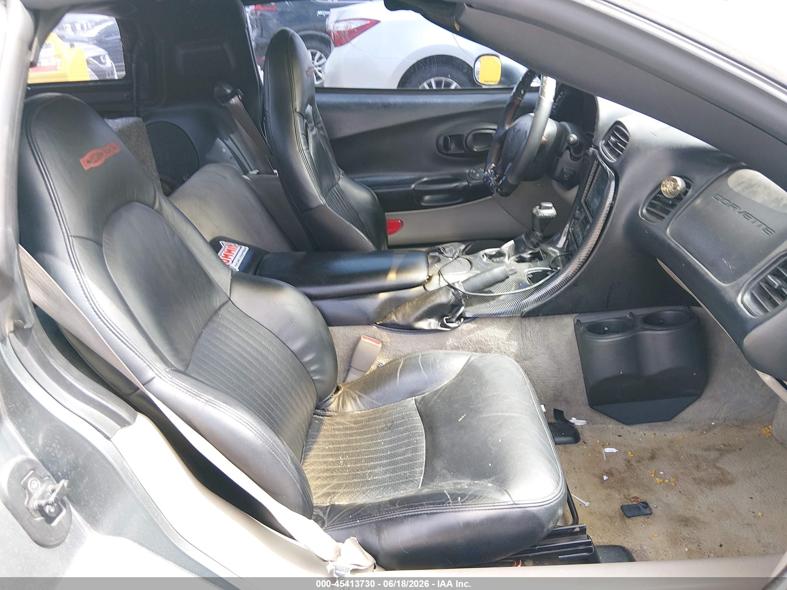 2004 Chevrolet Corvette   Gray vin: 1G1YY22G845113763