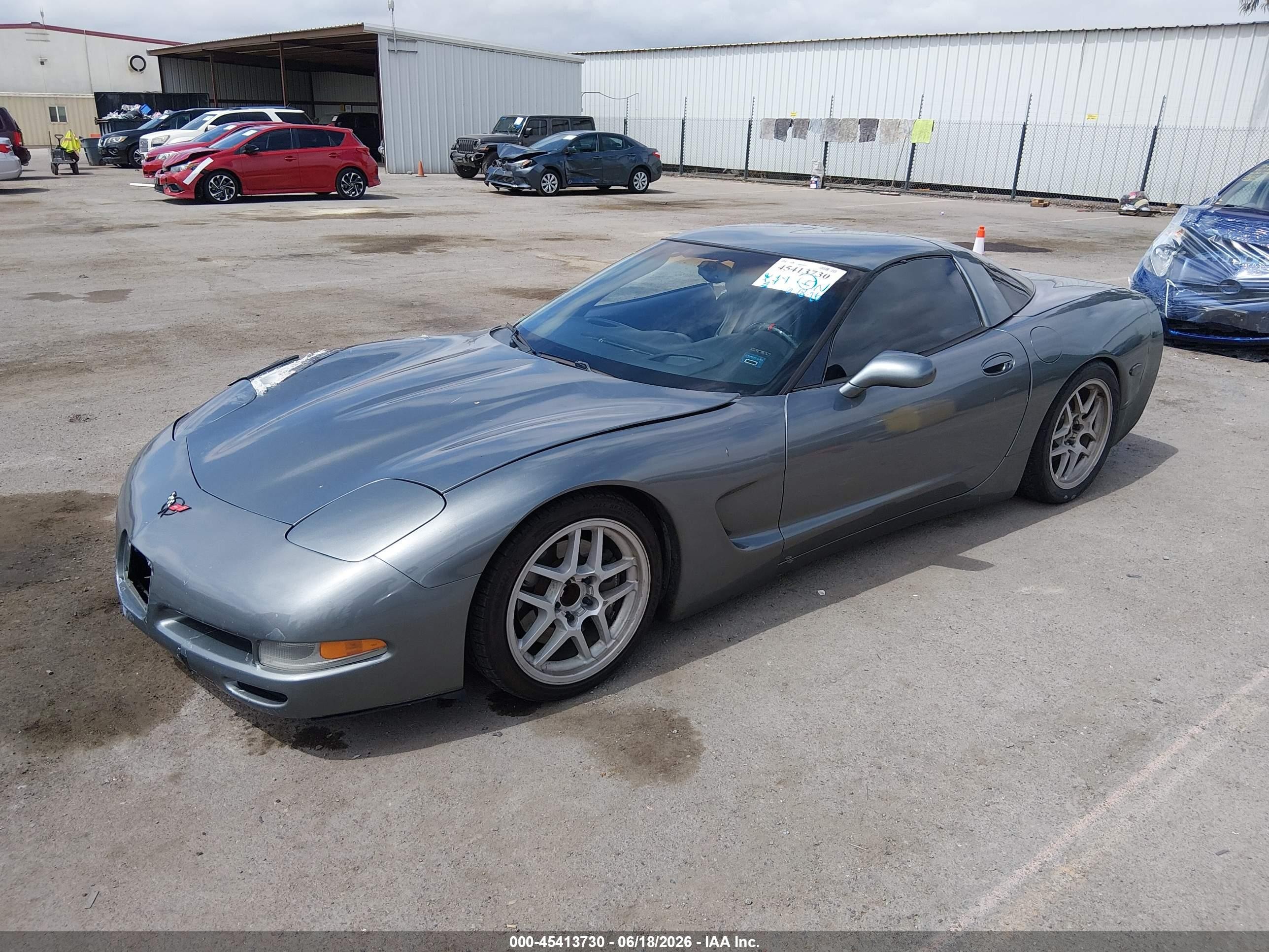 2004 Chevrolet Corvette   Gray vin: 1G1YY22G845113763