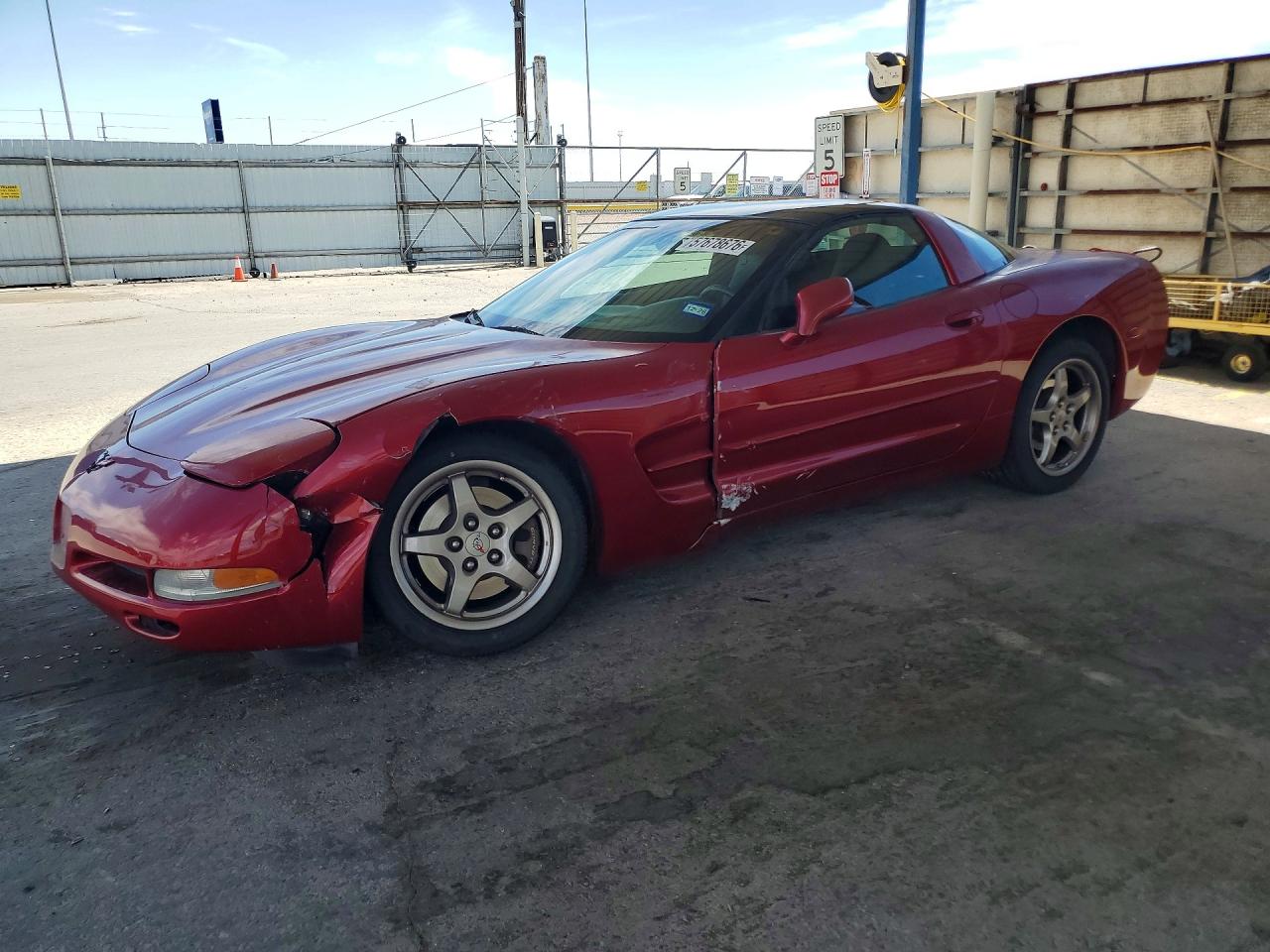 2004 Chevrolet Corvette Maroon vin: 1G1YY22G845123418