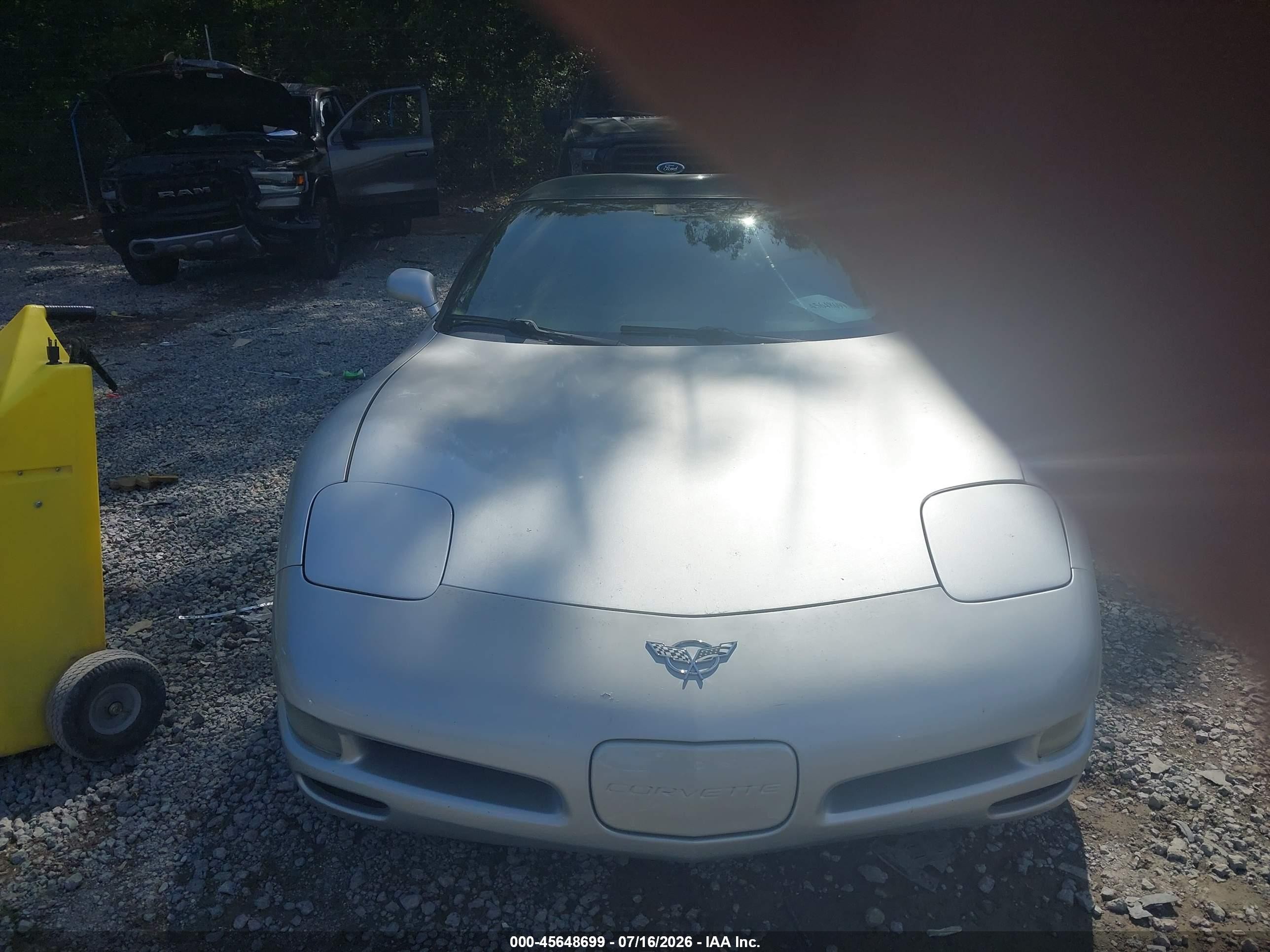 2002 Chevrolet Corvette   Silver vin: 1G1YY22G925105345