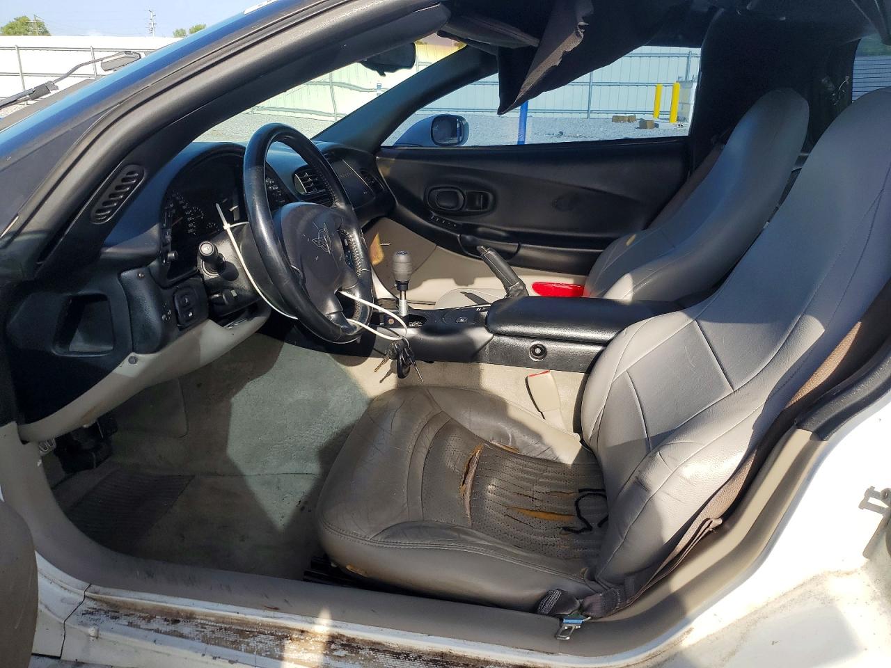 2000 Chevrolet Corvette White vin: 1G1YY22G9Y5120579