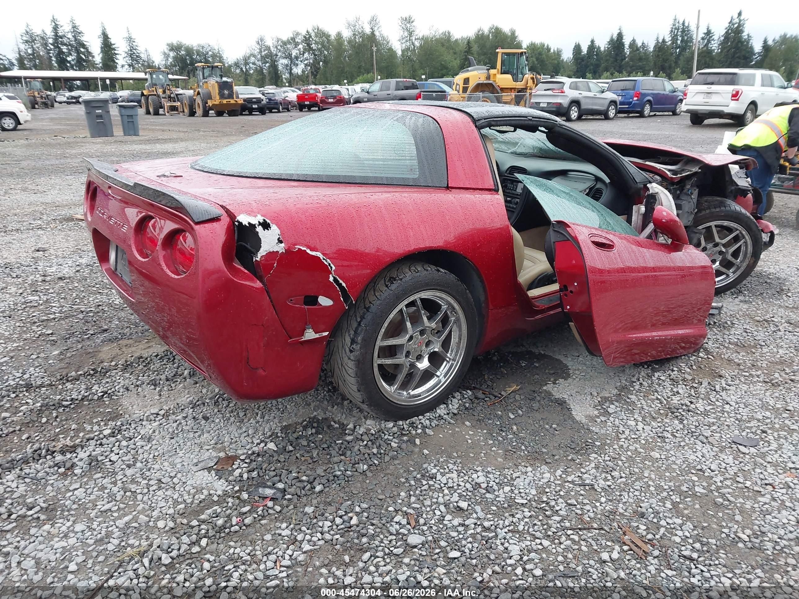 2004 Chevrolet Corvette   Красный vin: 1G1YY22GX45106765