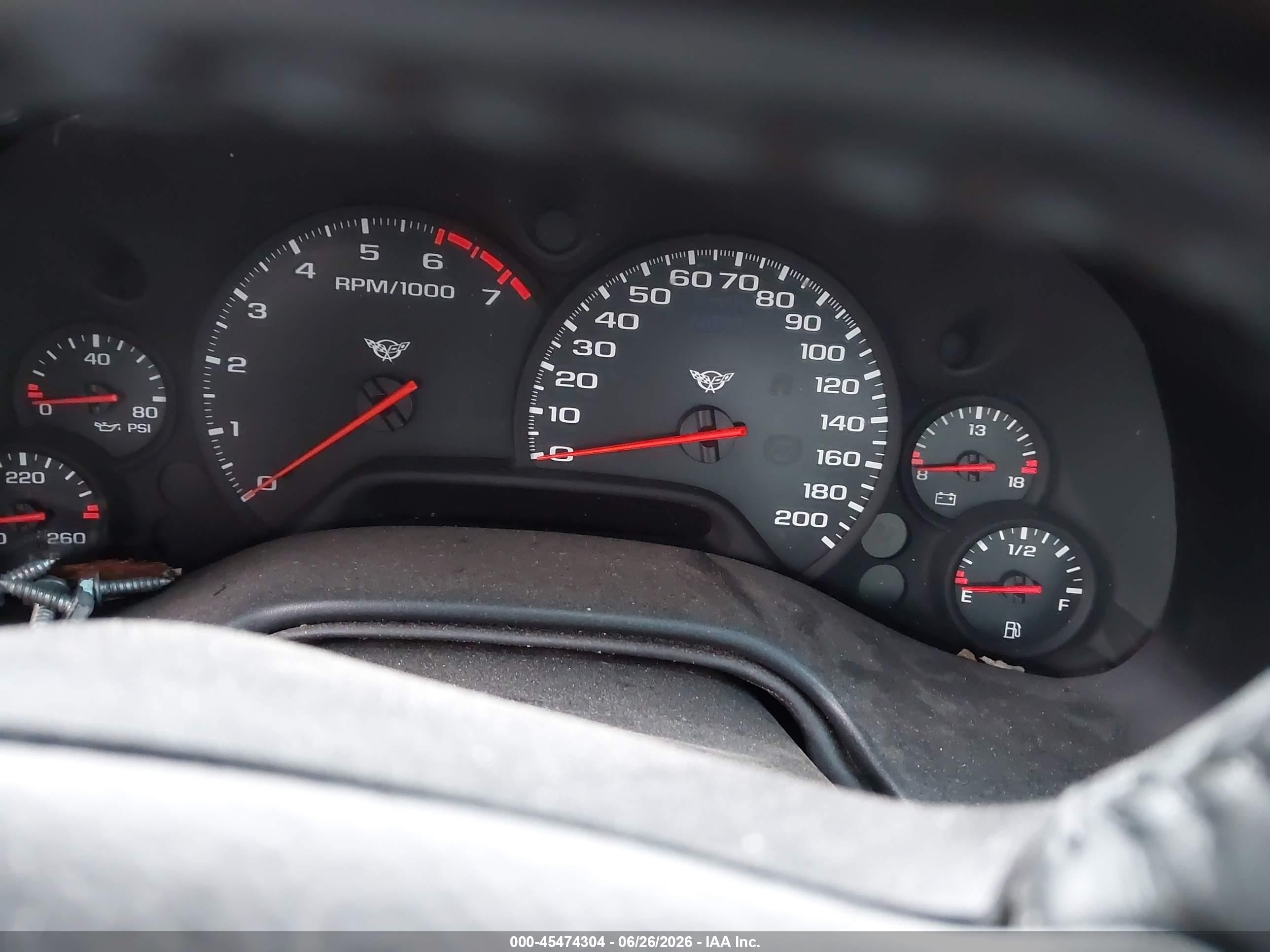 2004 Chevrolet Corvette   Красный vin: 1G1YY22GX45106765
