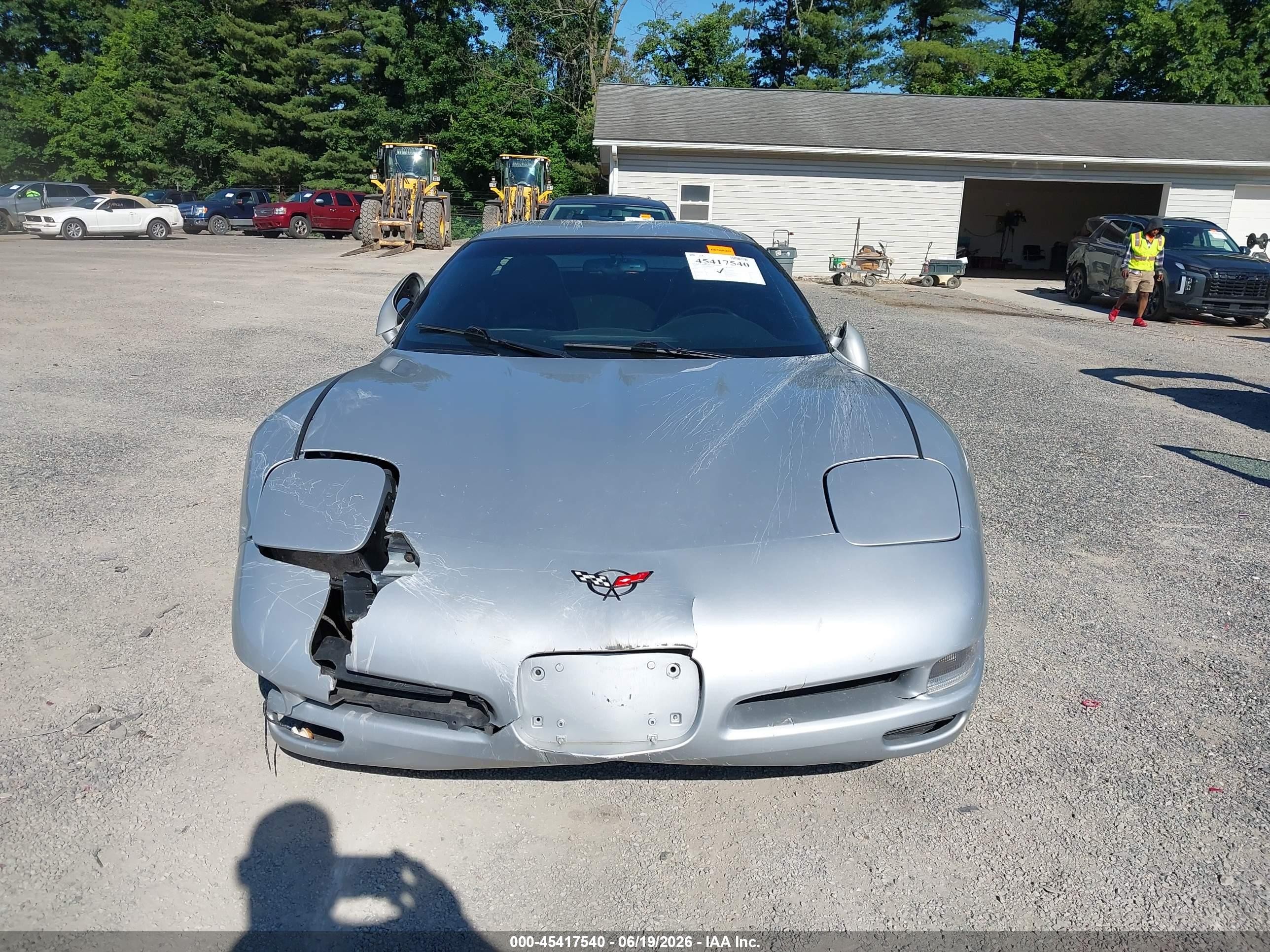 1997 Chevrolet Corvette   Silver vin: 1G1YY22GXV5109117
