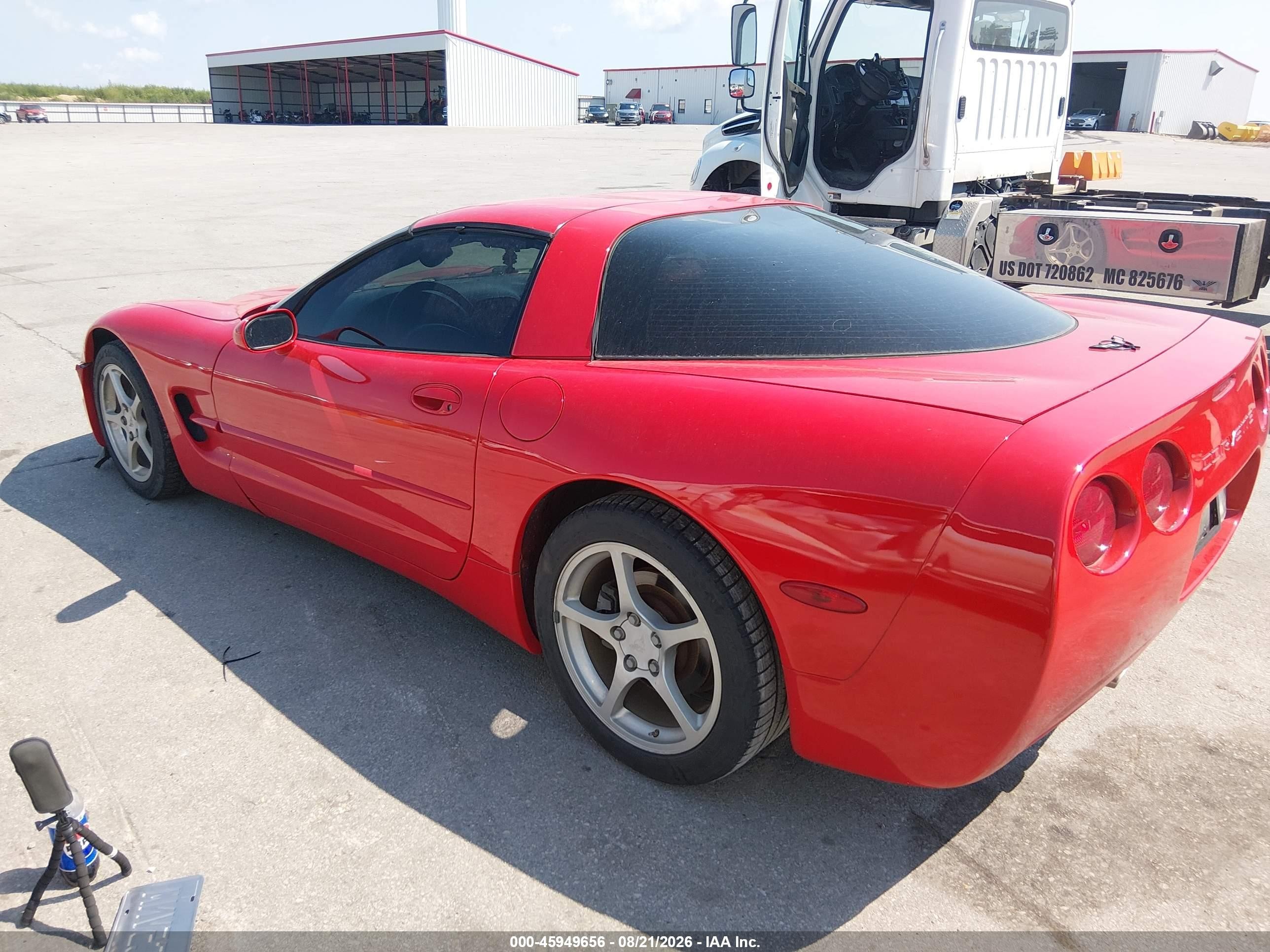 2000 Chevrolet Corvette Red vin: 1G1YY22GXY5103595