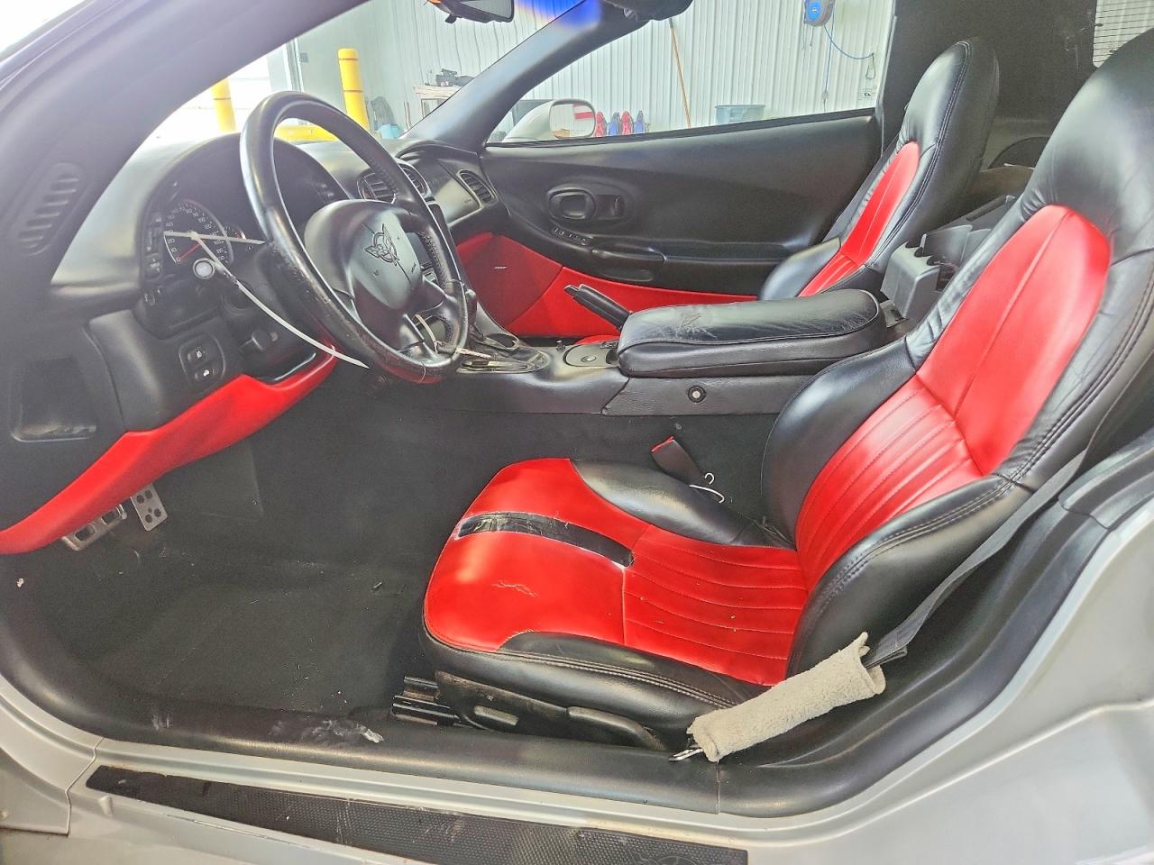 2000 Chevrolet Corvette Серебряный vin: 1G1YY22GXY5113396