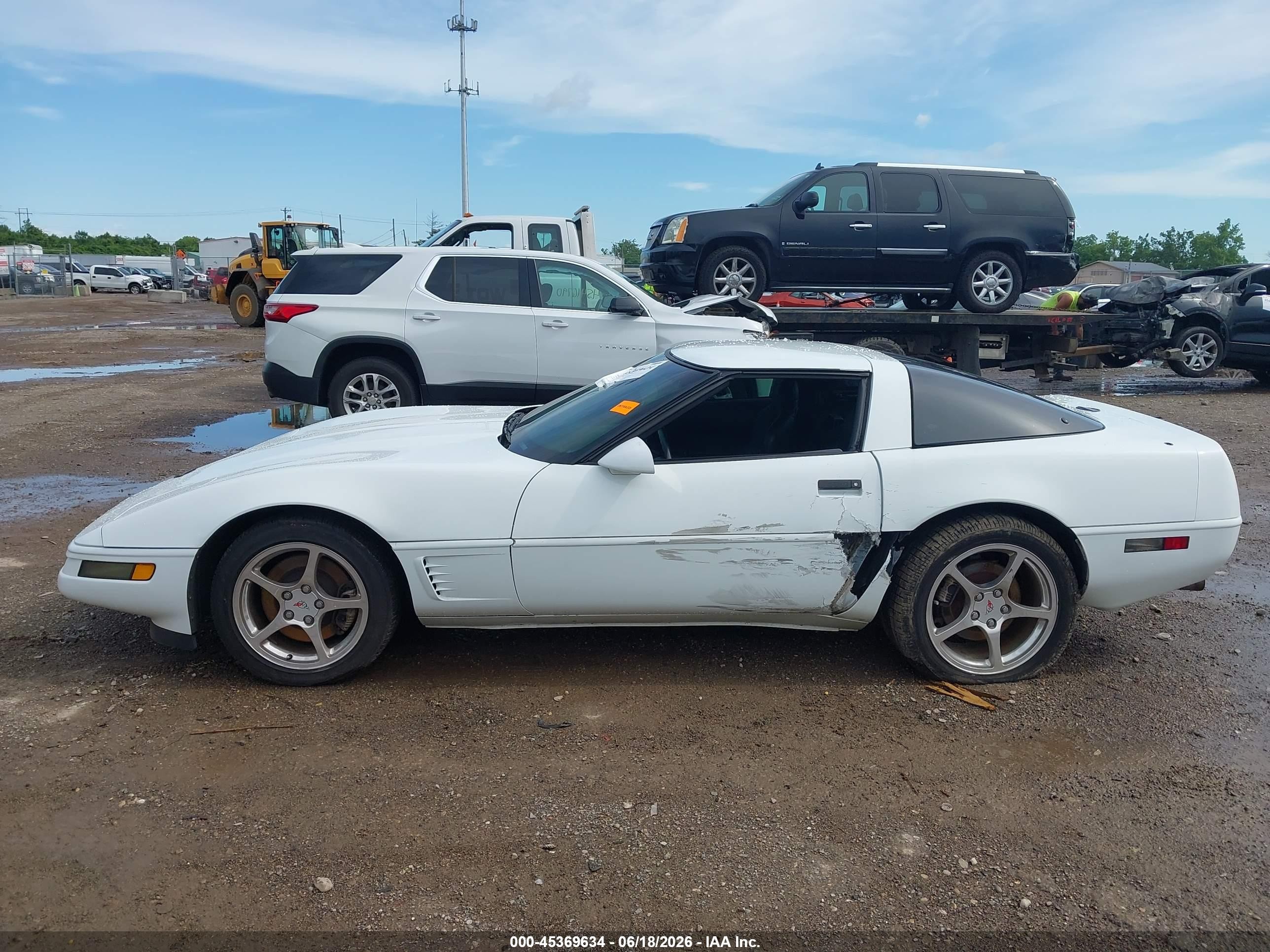 1996 Chevrolet Corvette   White vin: 1G1YY22P0T5119040