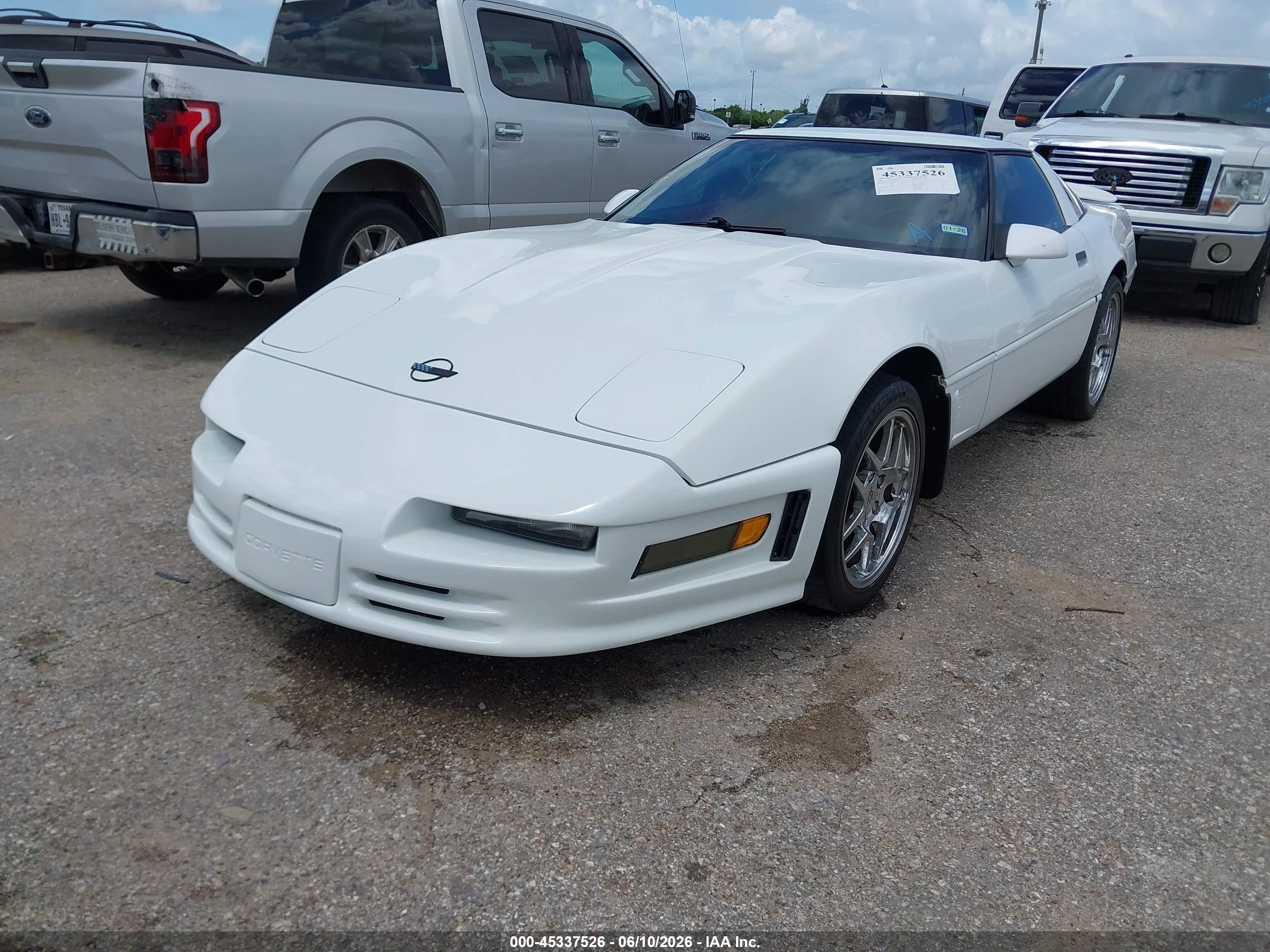 1995 Chevrolet Corvette   White vin: 1G1YY22P2S5115845