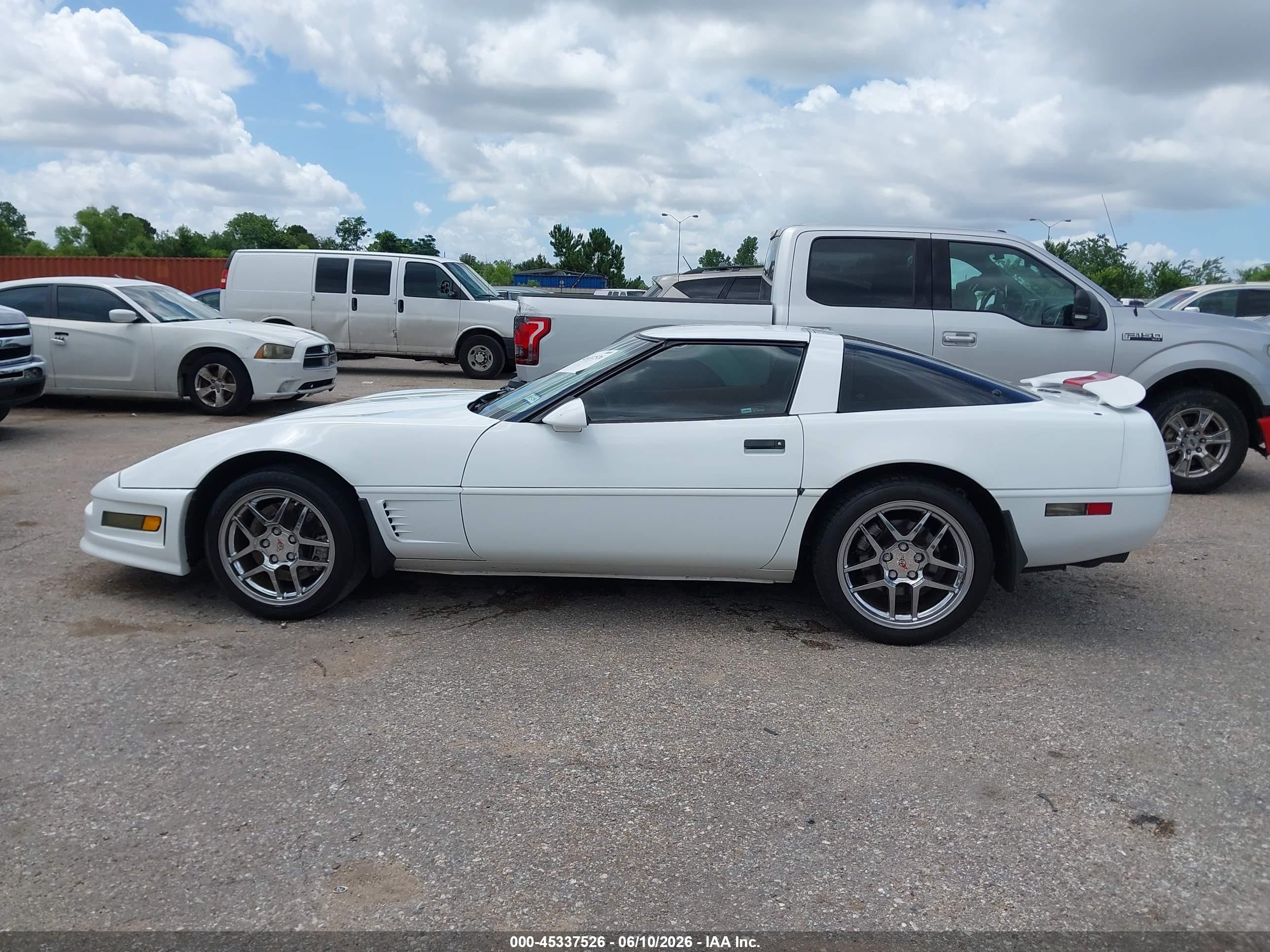 1995 Chevrolet Corvette   White vin: 1G1YY22P2S5115845