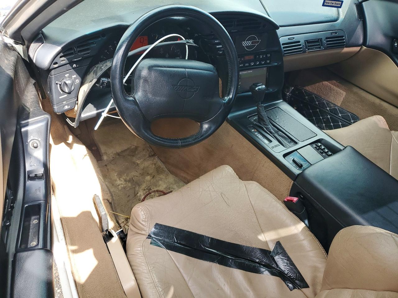 1996 Chevrolet Corvette Белый vin: 1G1YY22P2T5117497