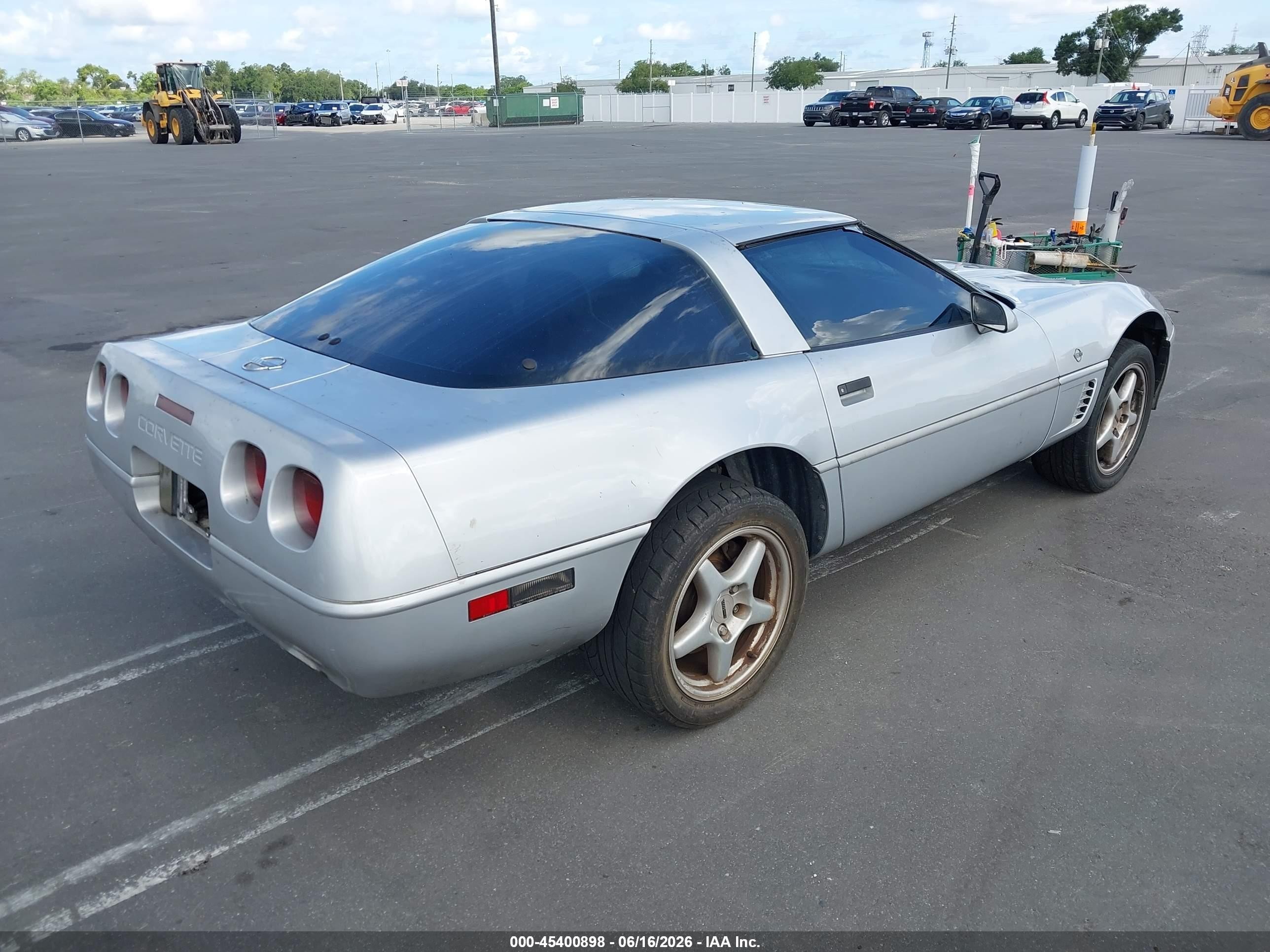 1996 Chevrolet Corvette   Silver vin: 1G1YY22P5T5112567
