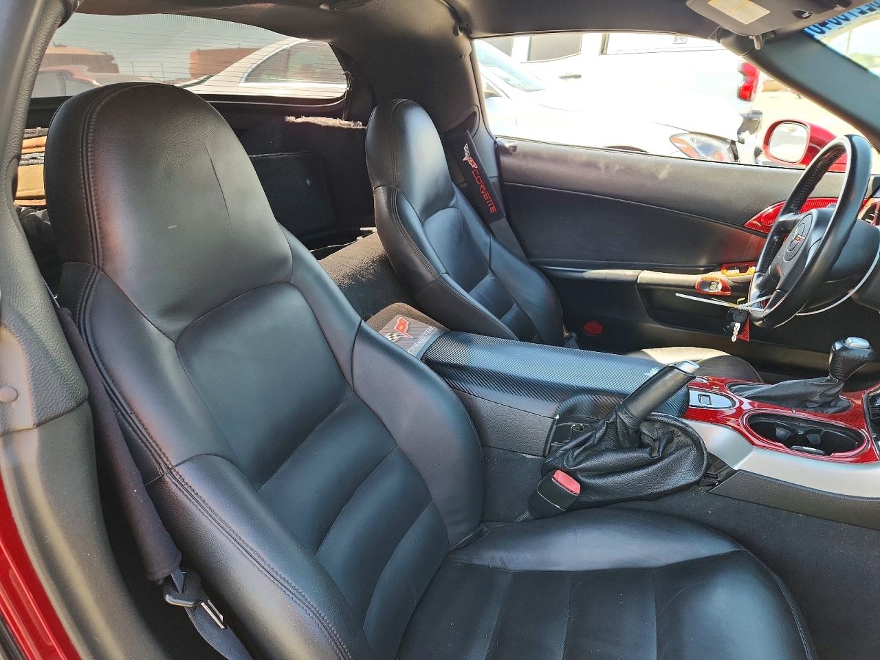 2005 Chevrolet Corvette Burgundy vin: 1G1YY22U455135105