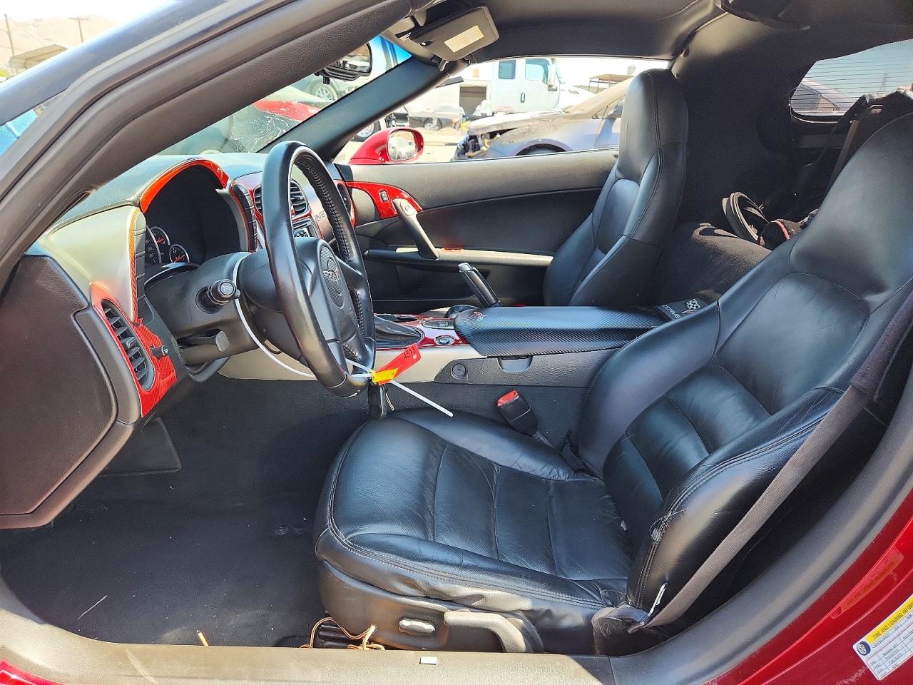 2005 Chevrolet Corvette Burgundy vin: 1G1YY22U455135105