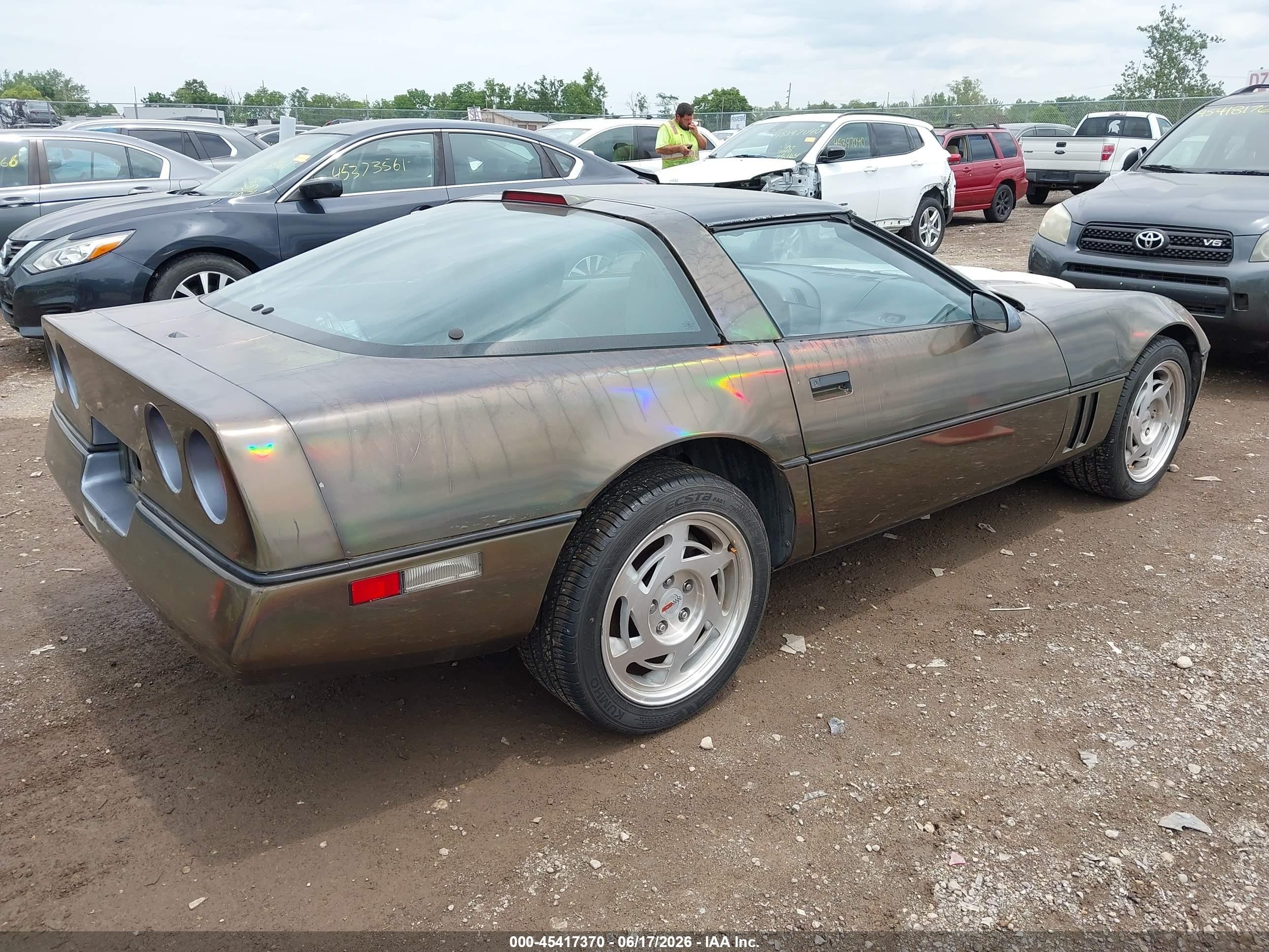 1990 Chevrolet Corvette Brown vin: 1G1YY2383L5118326