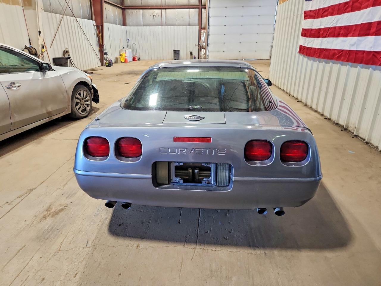1991 Chevrolet Corvette Gray vin: 1G1YY2383M5112947