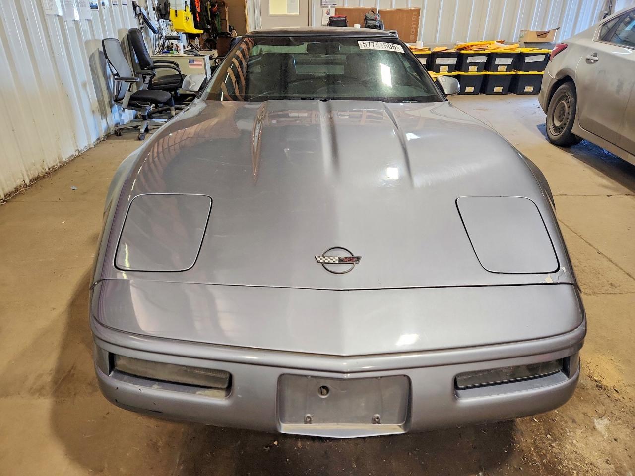1991 Chevrolet Corvette Gray vin: 1G1YY2383M5112947