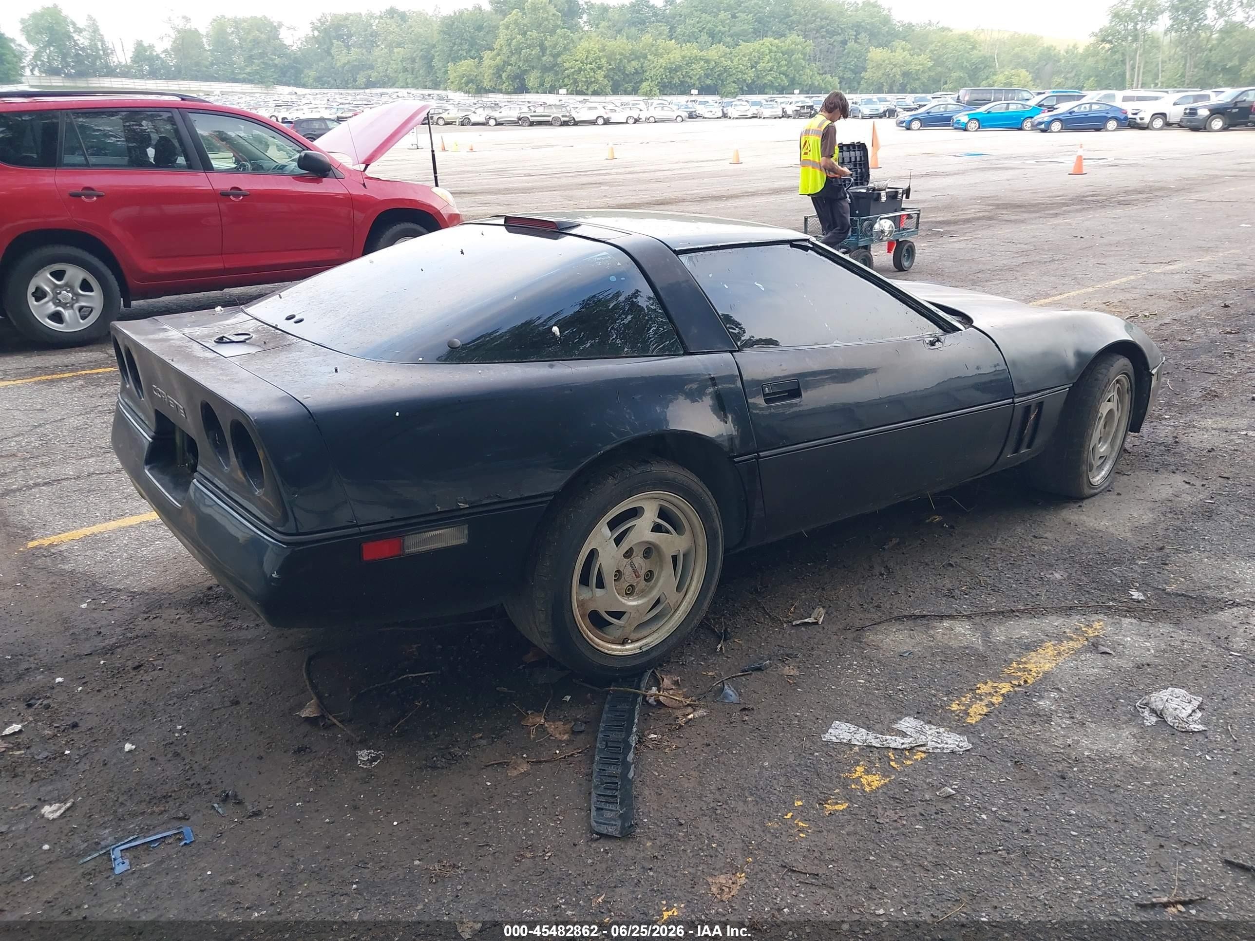 1990 Chevrolet Corvette   Black vin: 1G1YY2385L5119042