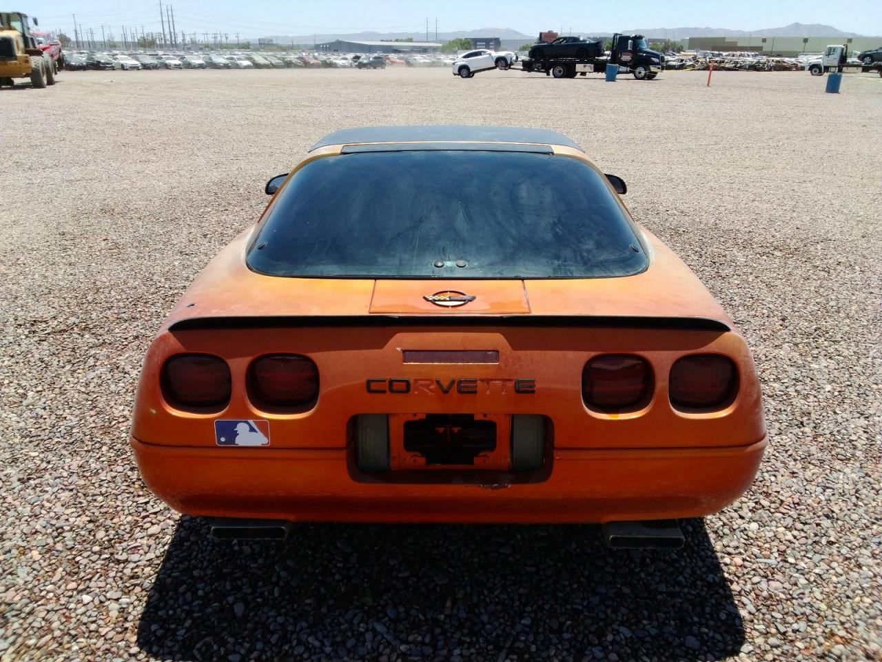 1991 Chevrolet Corvette Orange vin: 1G1YY2386M5102364