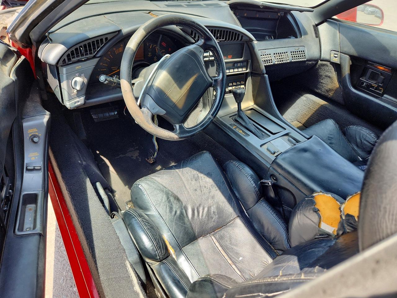 1990 Chevrolet Corvette Red vin: 1G1YY2388L5105748