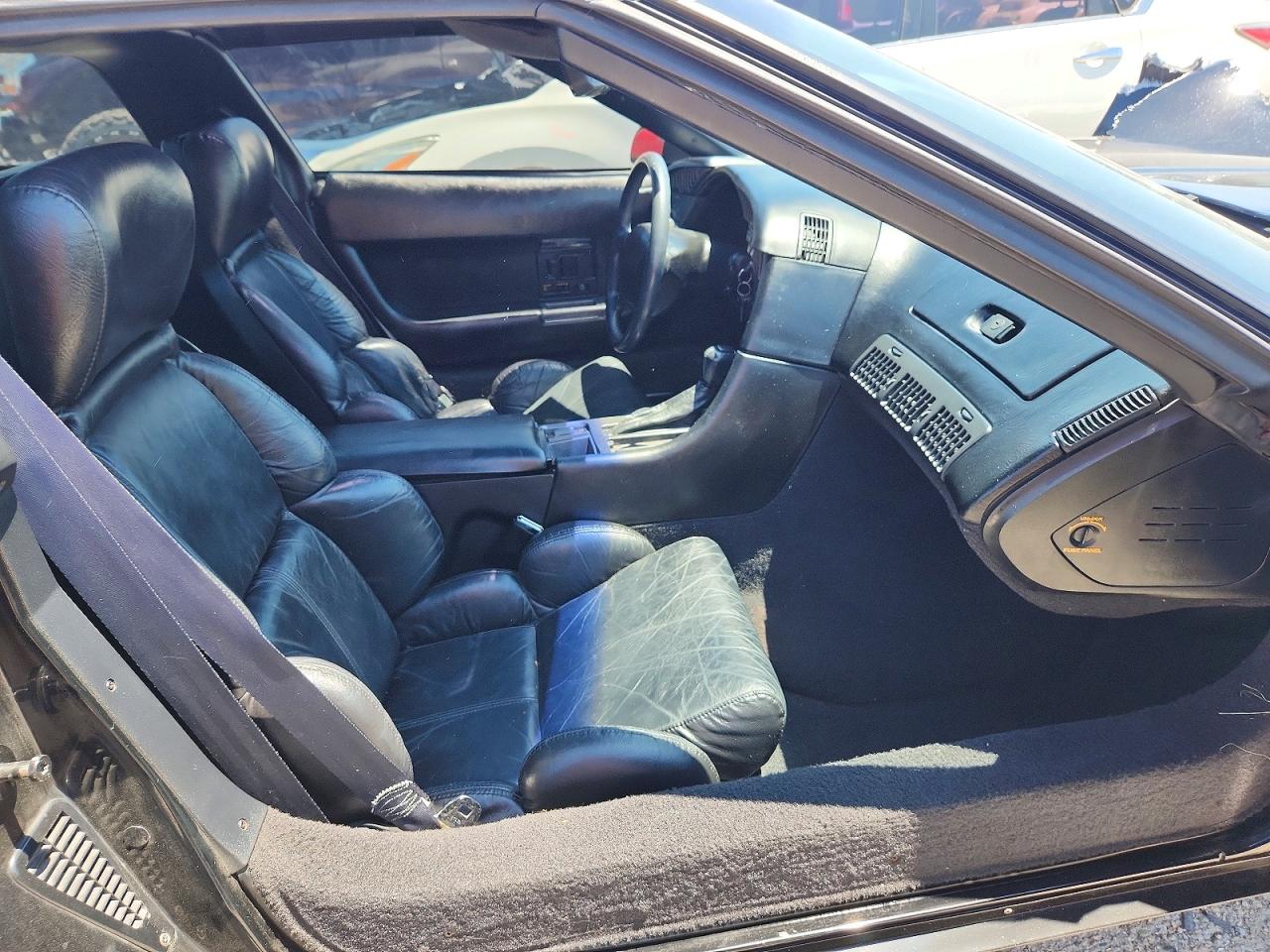 1990 Chevrolet Corvette Black vin: 1G1YY2389L5112224