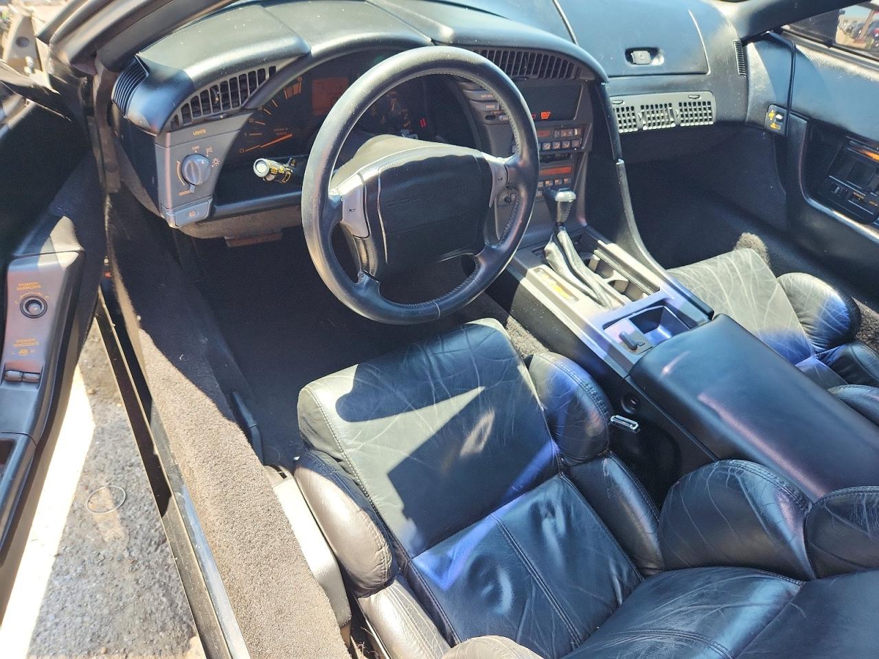 1990 Chevrolet Corvette Black vin: 1G1YY2389L5112224