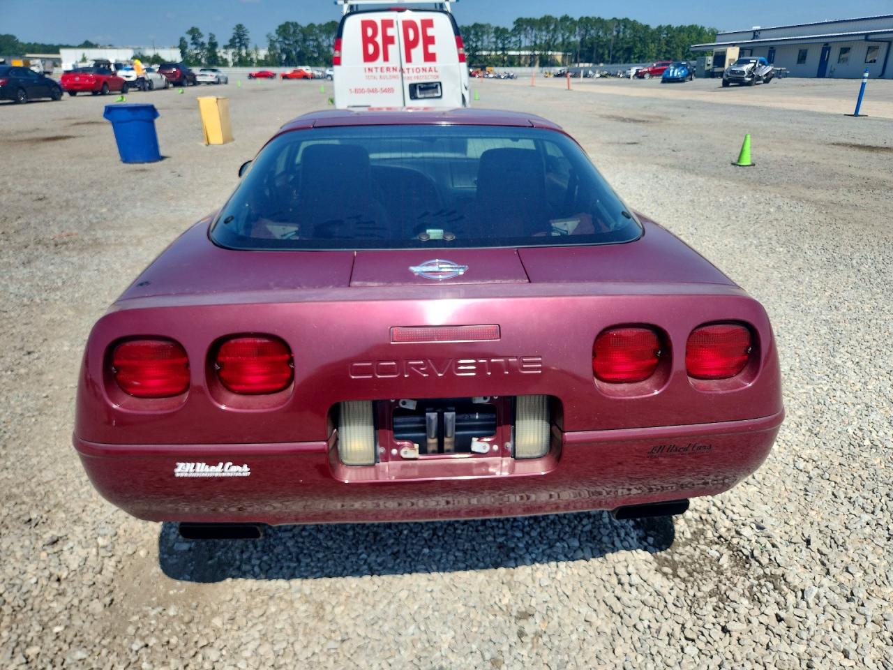 1993 Chevrolet Corvette Burgundy vin: 1G1YY23P0P5101853