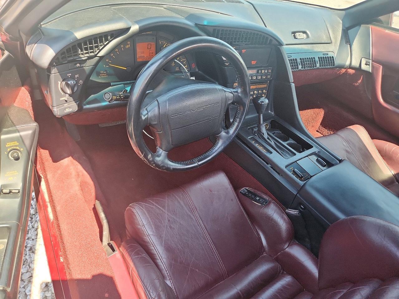 1993 Chevrolet Corvette Burgundy vin: 1G1YY23P0P5101853