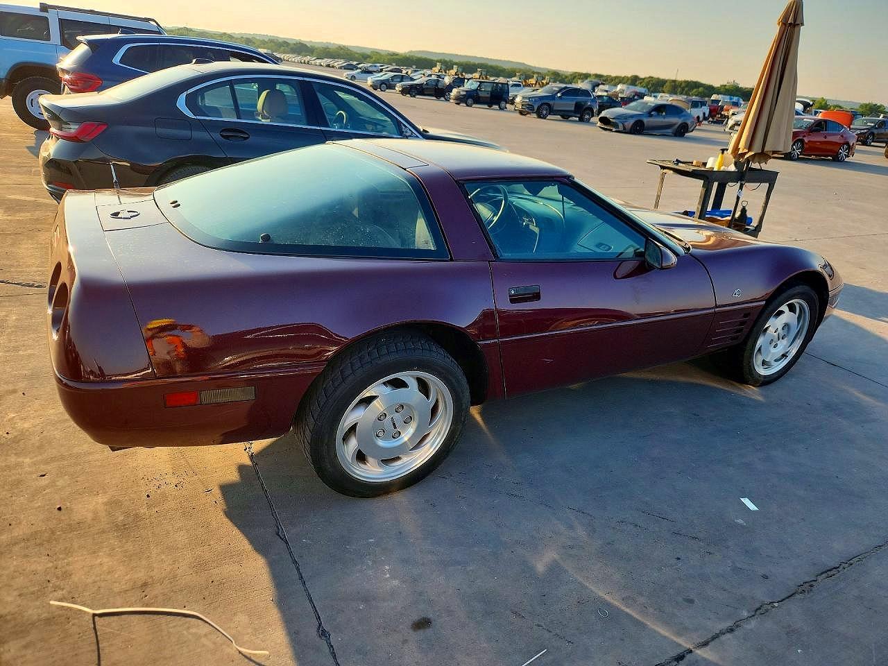 1993 Chevrolet Corvette Burgundy vin: 1G1YY23P3P5115200