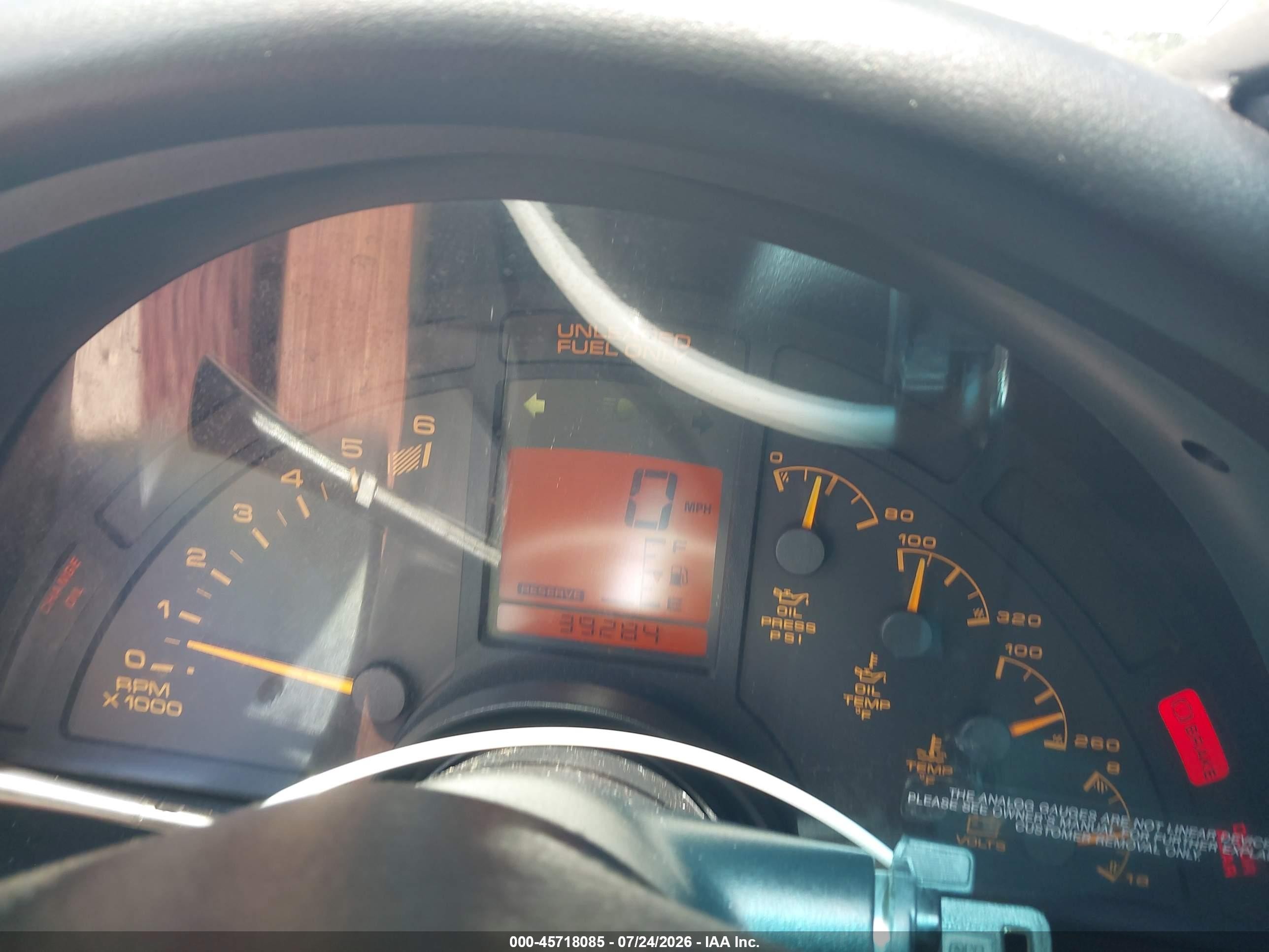 1993 Chevrolet Corvette   Красный vin: 1G1YY23P5P5117773