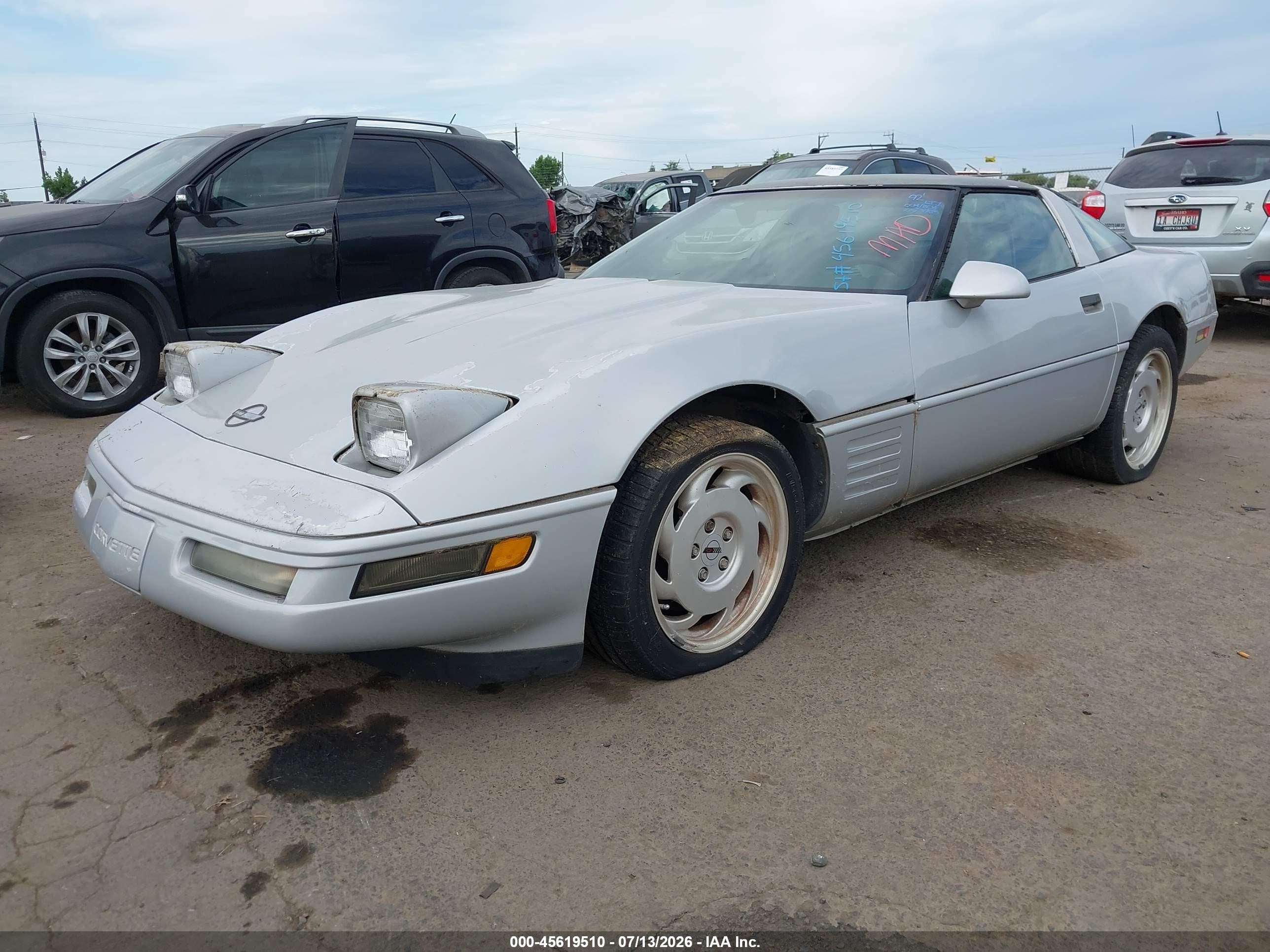 1992 Chevrolet Corvette   Silver vin: 1G1YY23PXN5106913