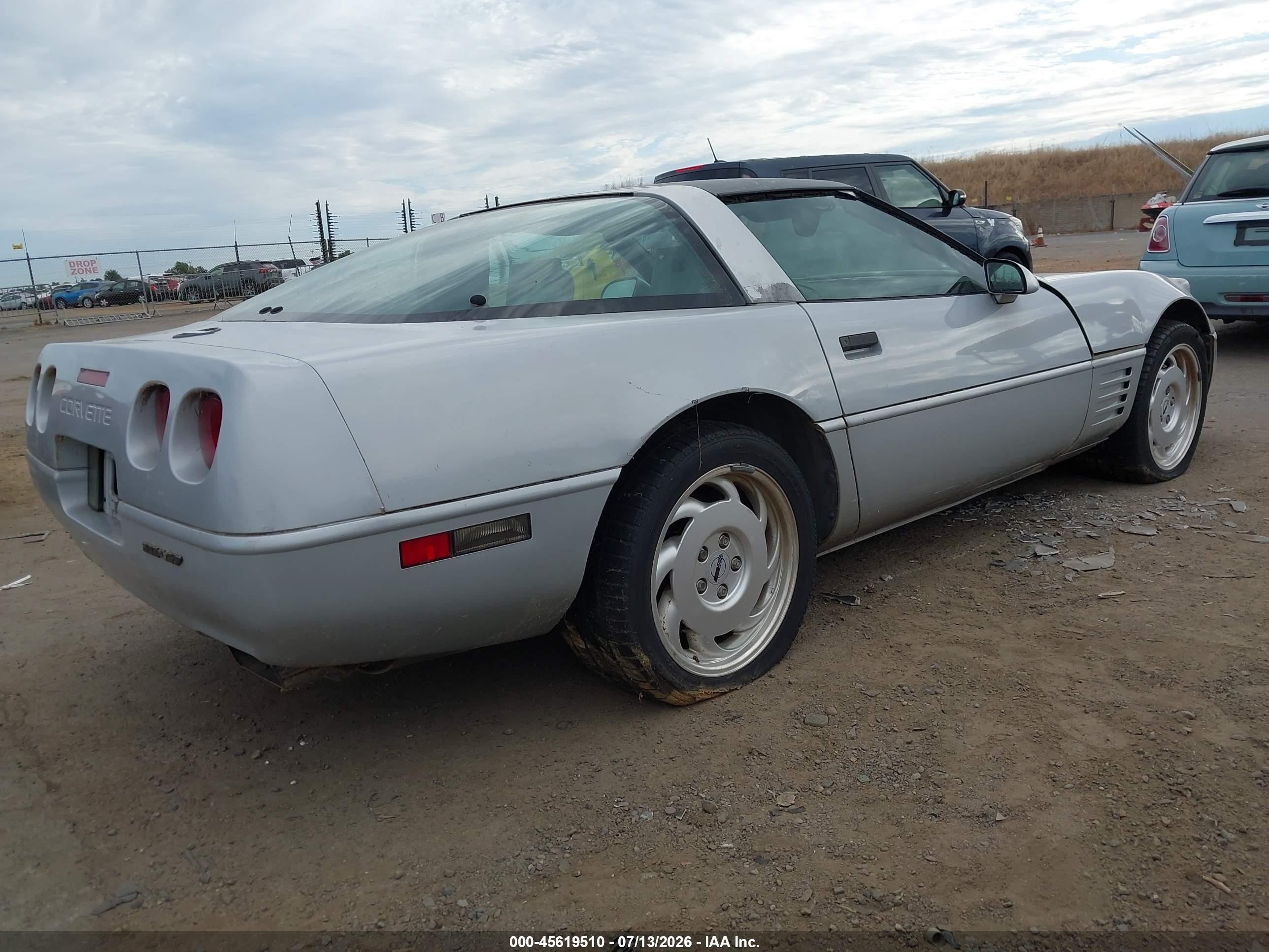 1992 Chevrolet Corvette   Silver vin: 1G1YY23PXN5106913
