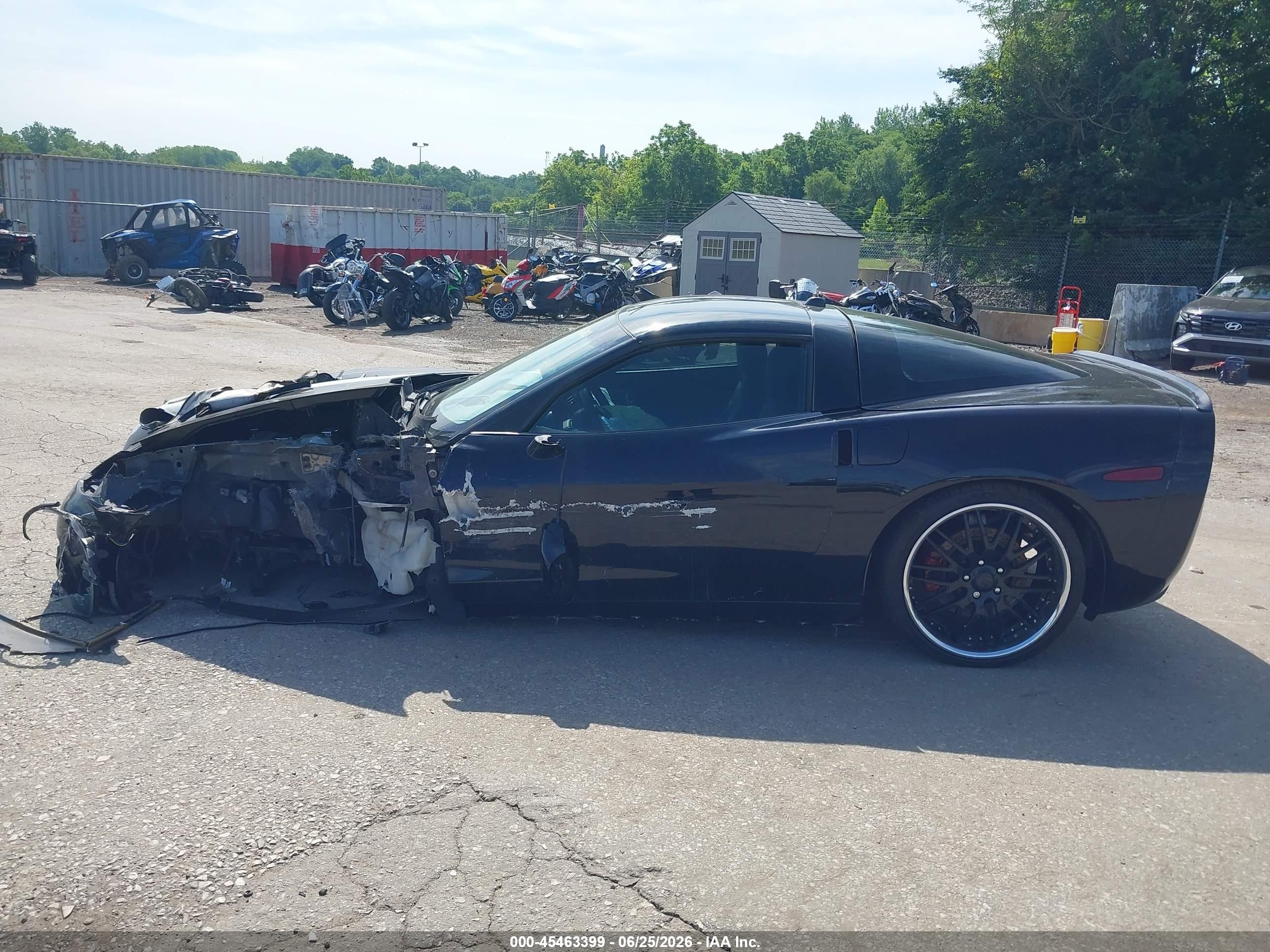 2005 Chevrolet Corvette   Black vin: 1G1YY24U055106150