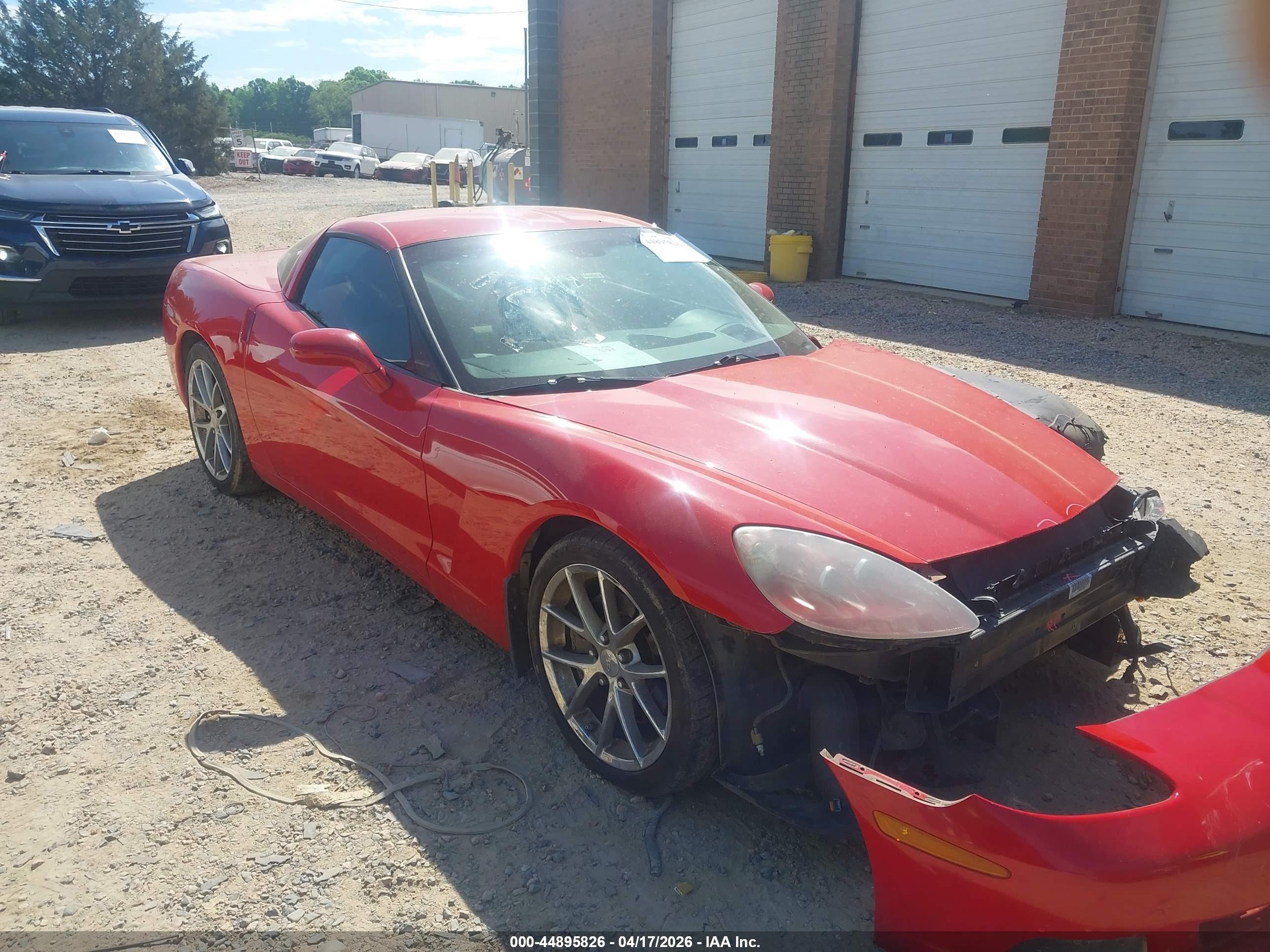 2005 Chevrolet Corvette Red vin: 1G1YY24U055115950