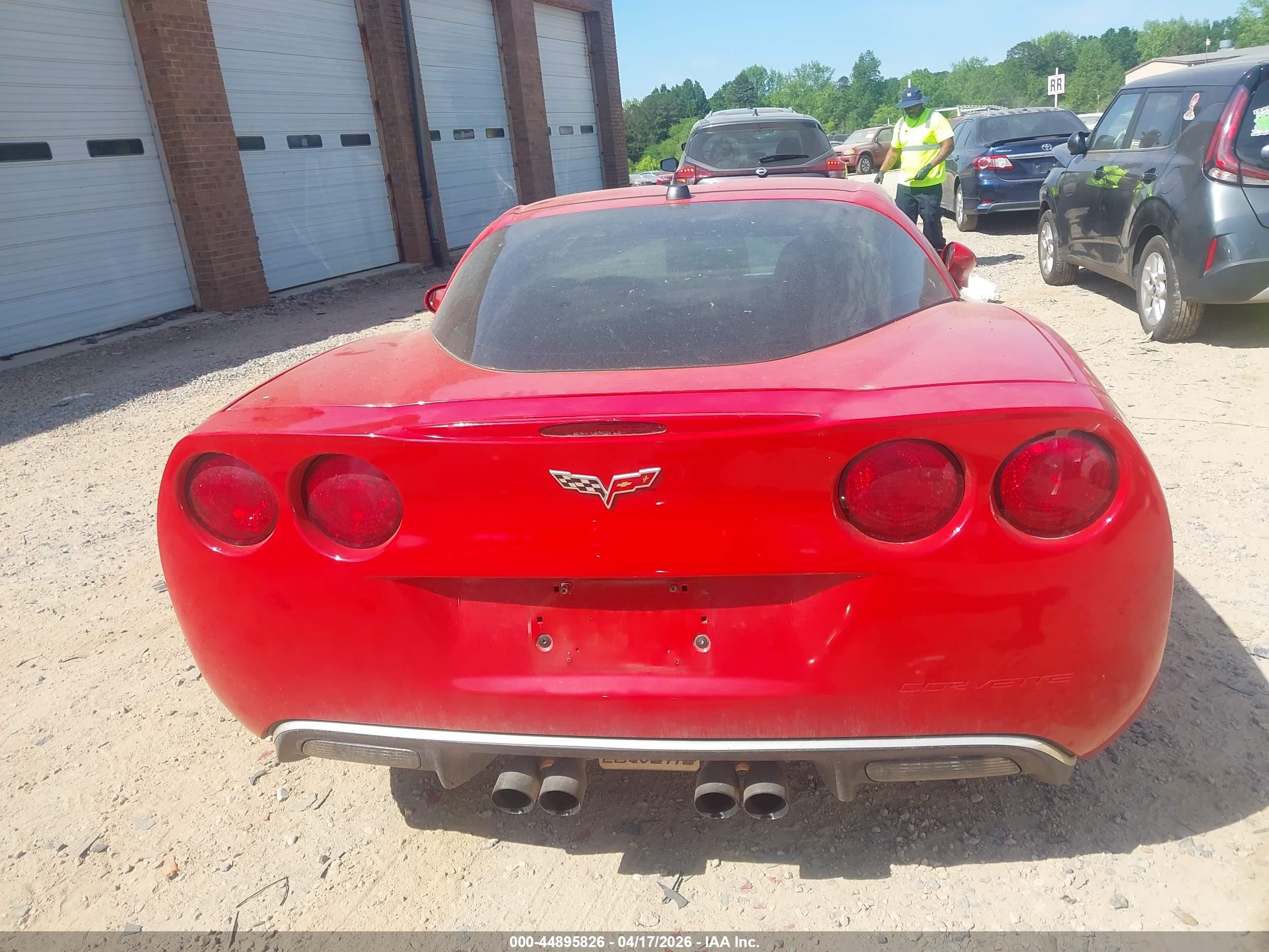 2005 Chevrolet Corvette Red vin: 1G1YY24U055115950
