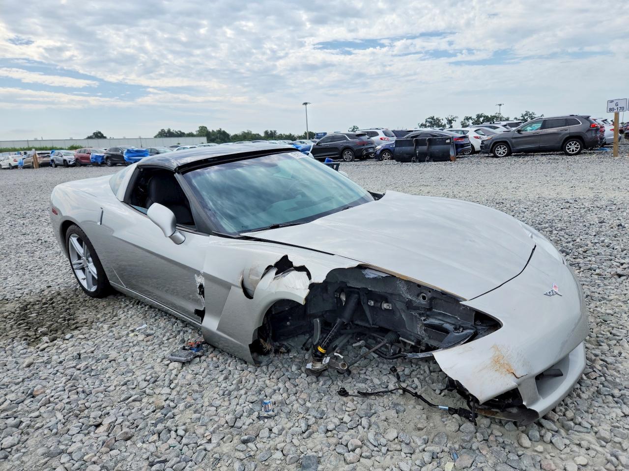 2005 Chevrolet Corvette Silver vin: 1G1YY24U055121246