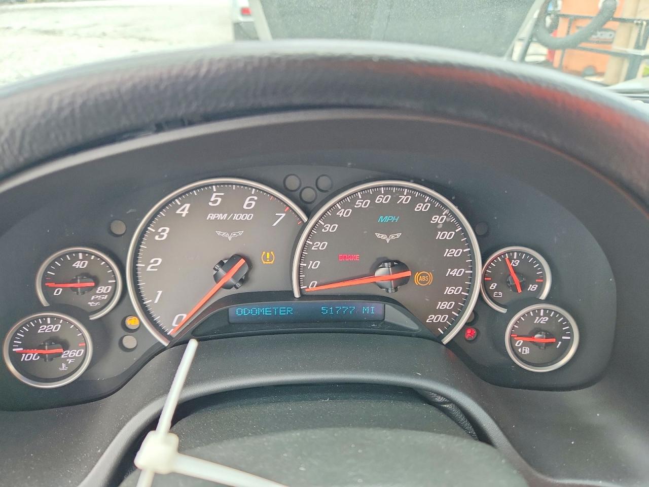 2005 Chevrolet Corvette Silver vin: 1G1YY24U055121246