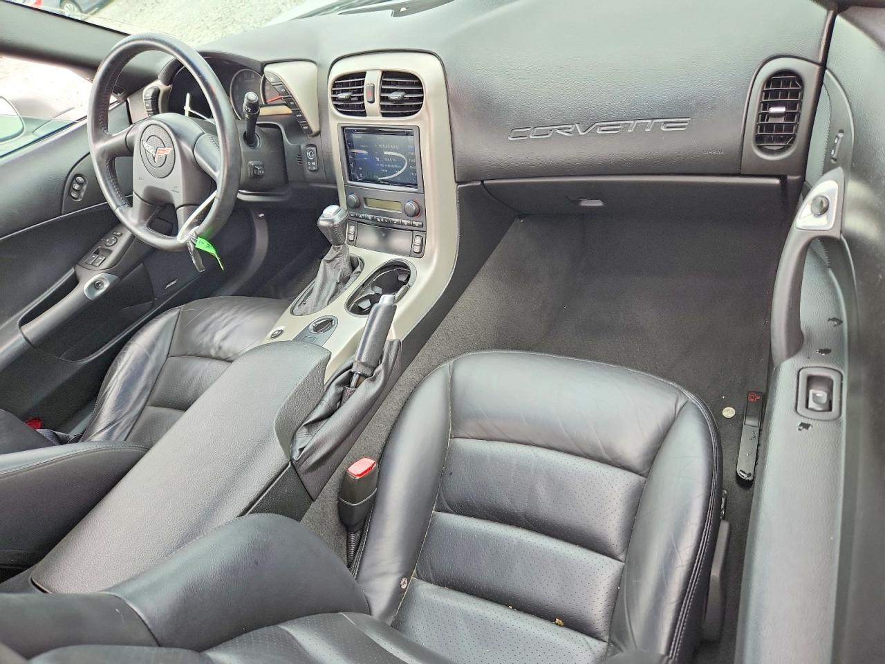 2005 Chevrolet Corvette Silver vin: 1G1YY24U055121246