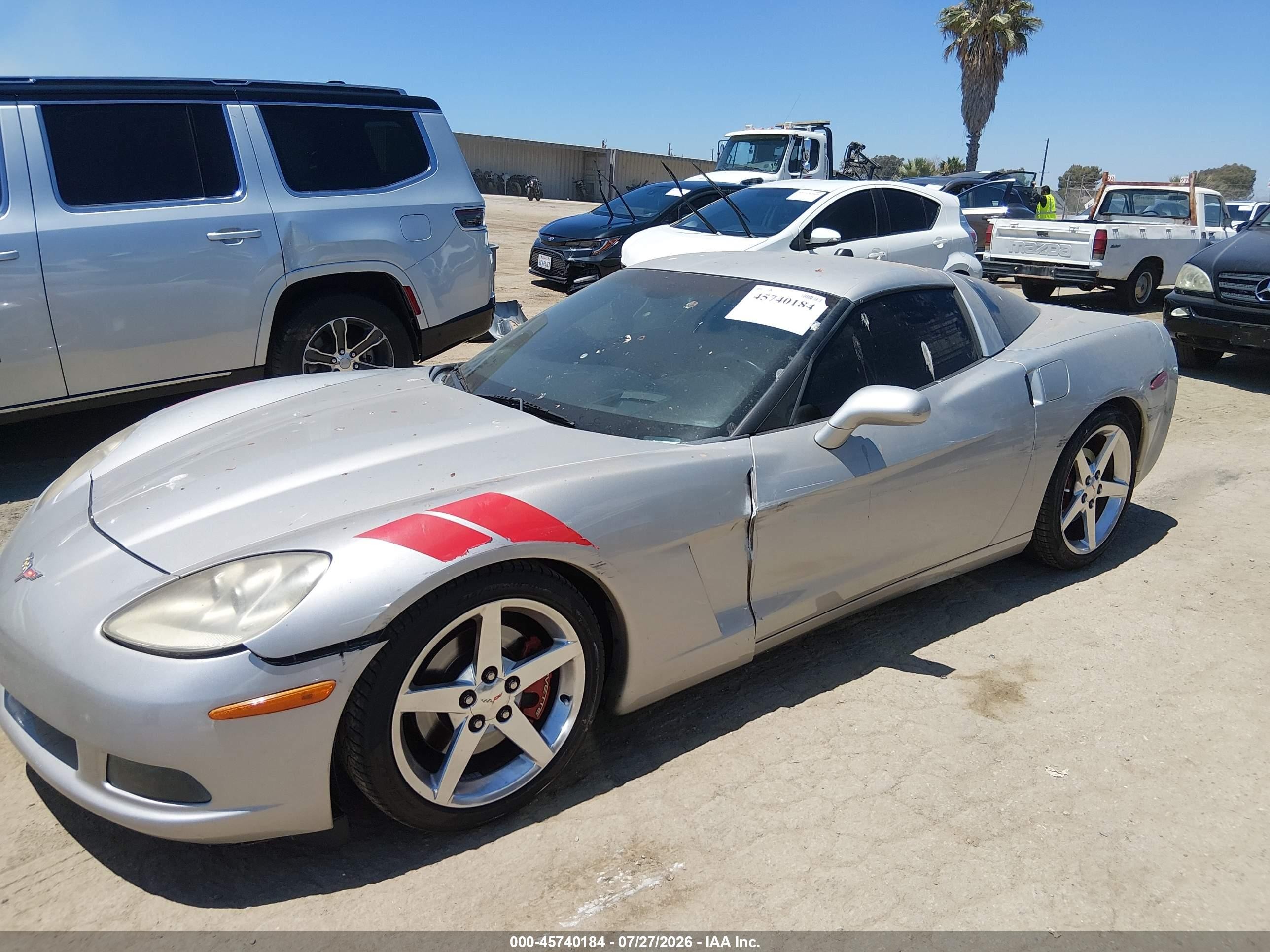 2005 Chevrolet Corvette   Silver vin: 1G1YY24U055131162