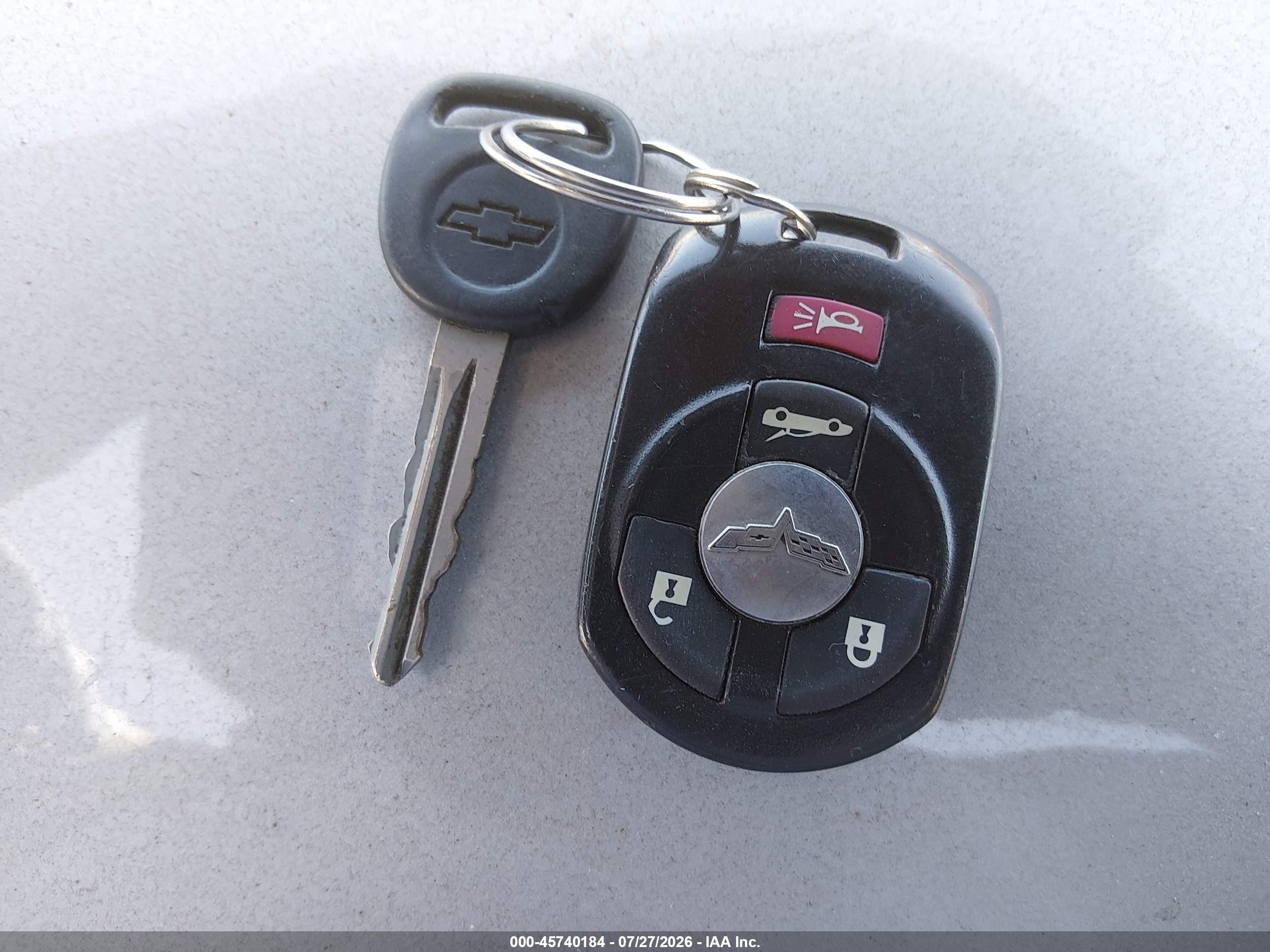 2005 Chevrolet Corvette   Silver vin: 1G1YY24U055131162