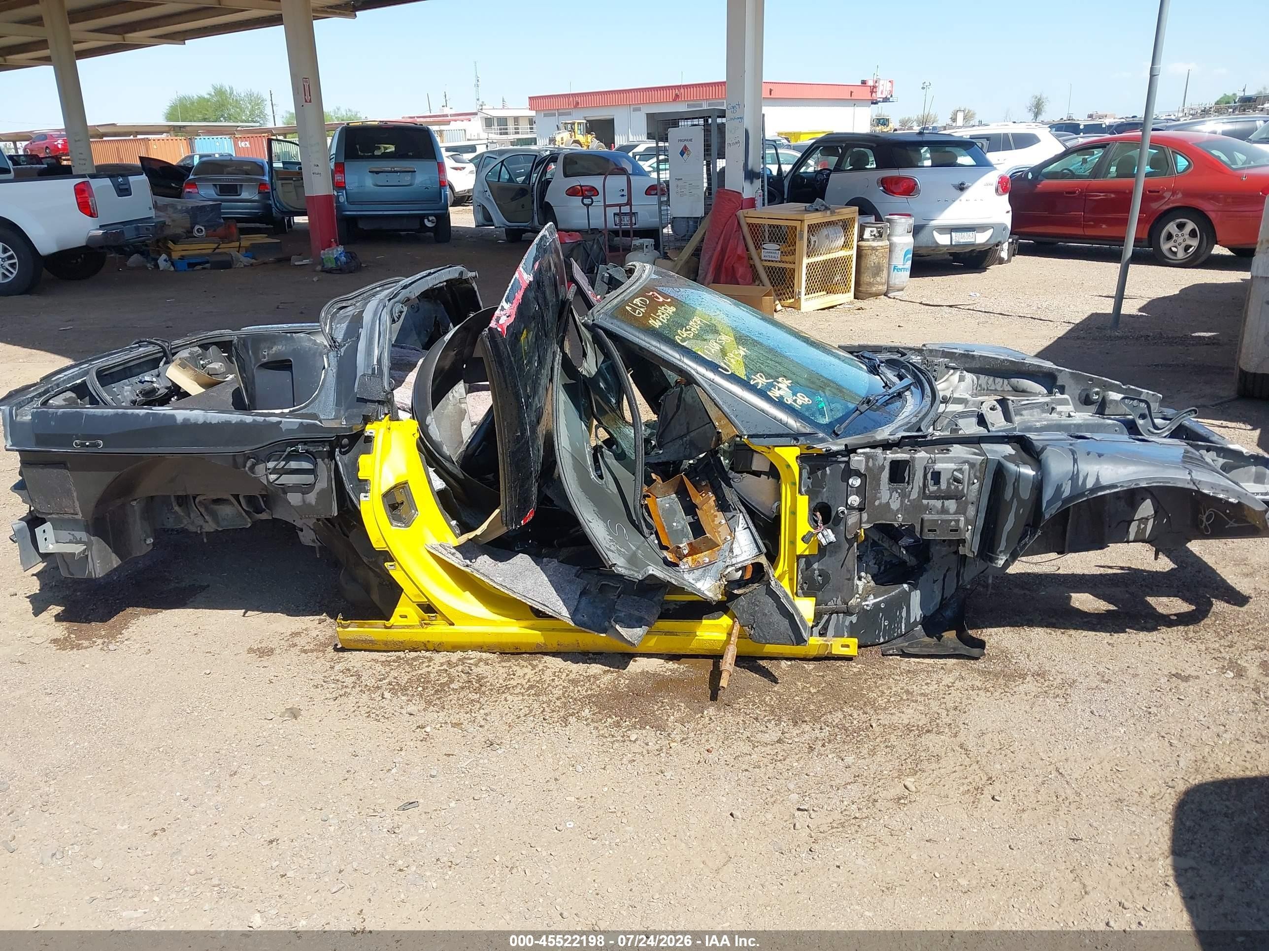 2005 Chevrolet Corvette   Желтый vin: 1G1YY24U255129364