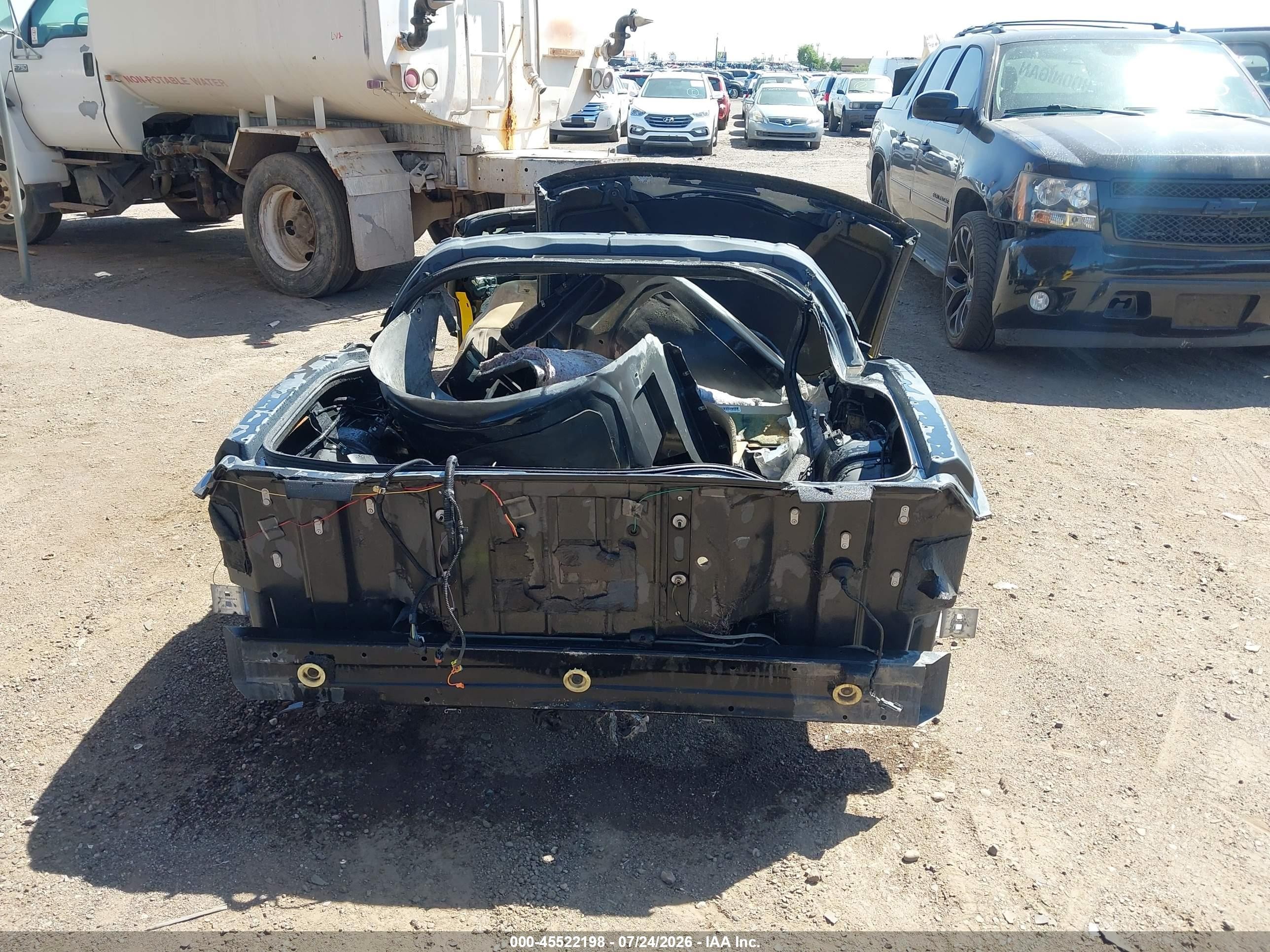 2005 Chevrolet Corvette   Желтый vin: 1G1YY24U255129364
