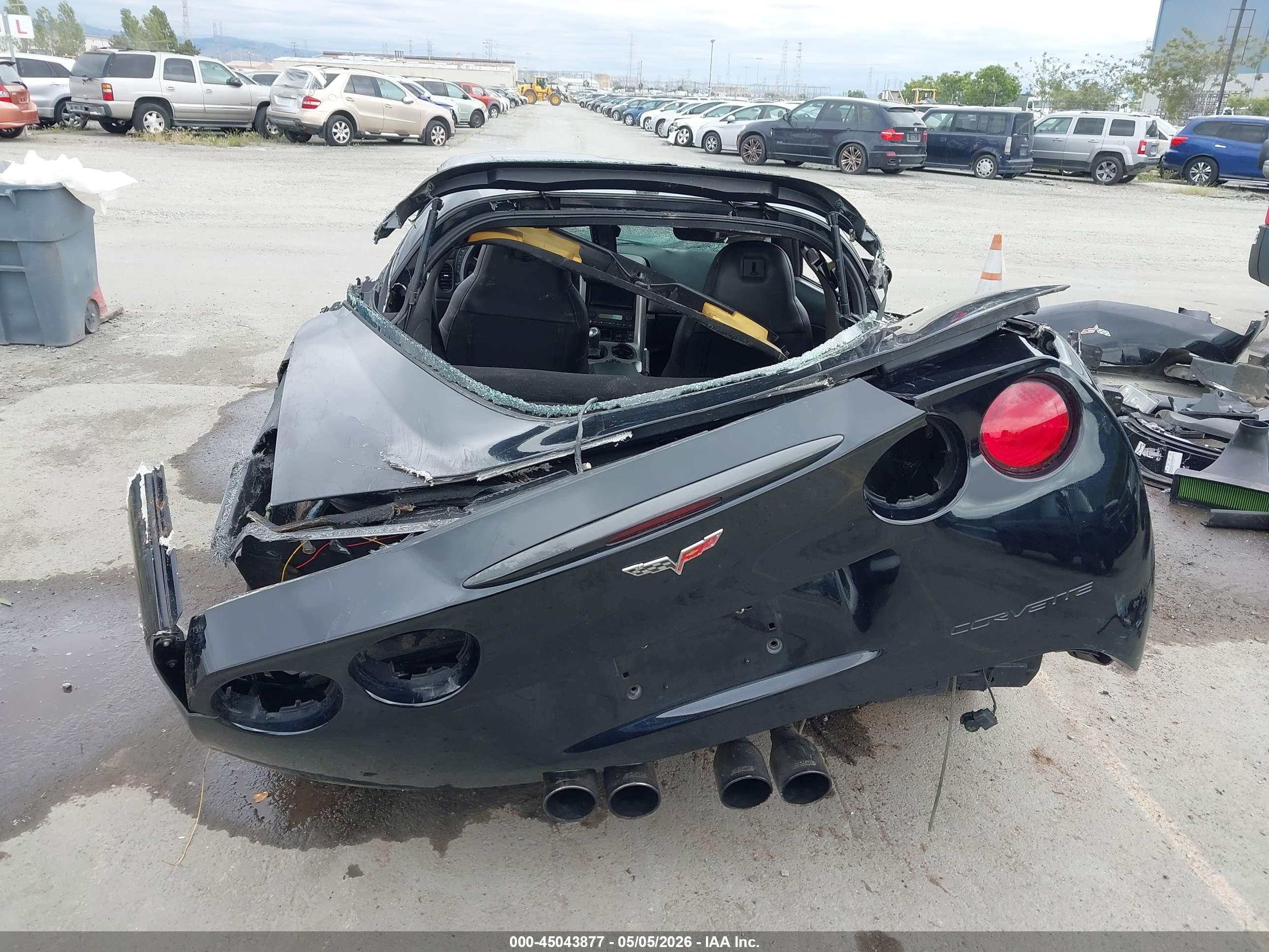 2005 Chevrolet Corvette   Черный vin: 1G1YY24U455101405