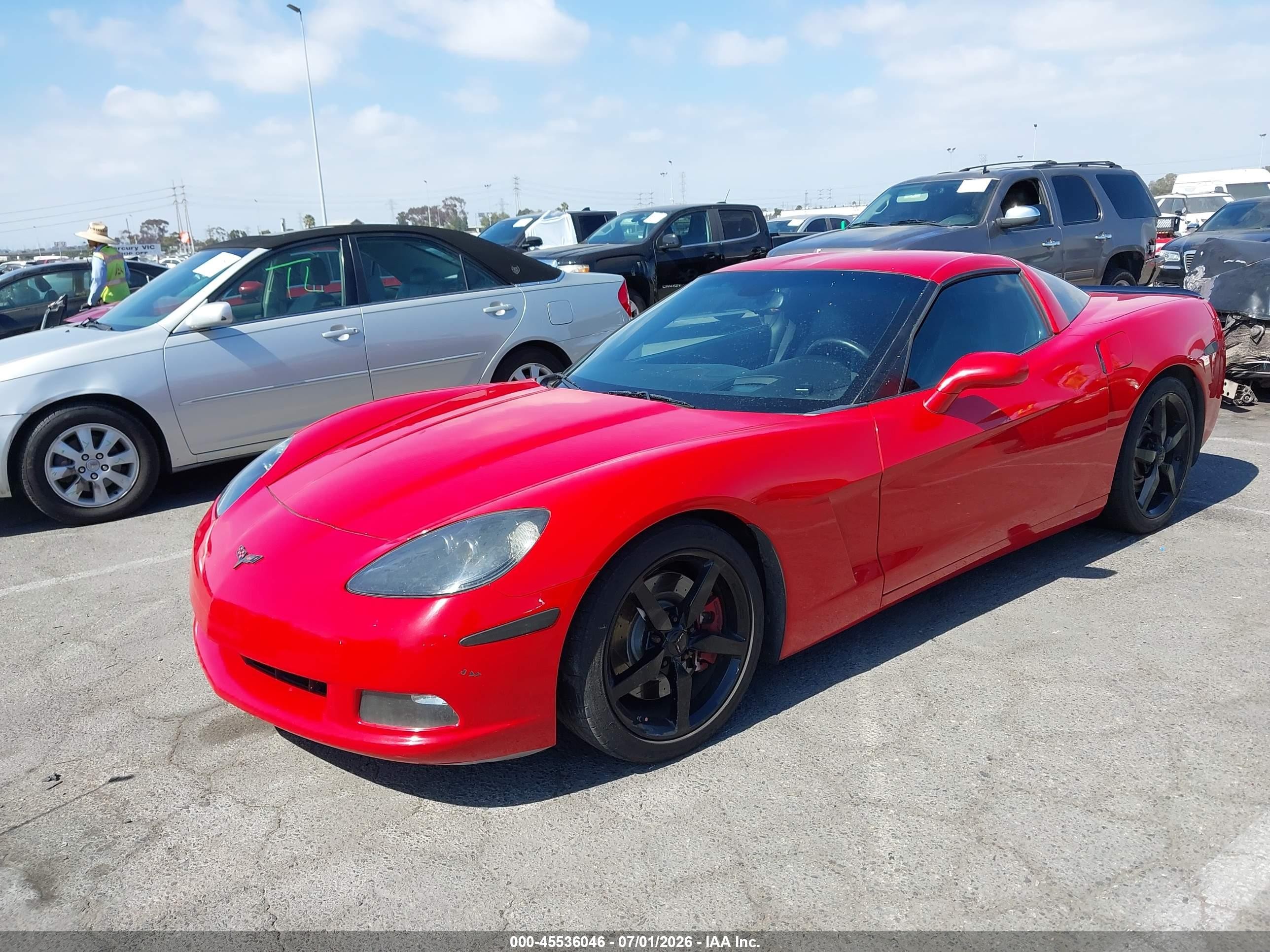 2005 Chevrolet Corvette   Red vin: 1G1YY24U655115810