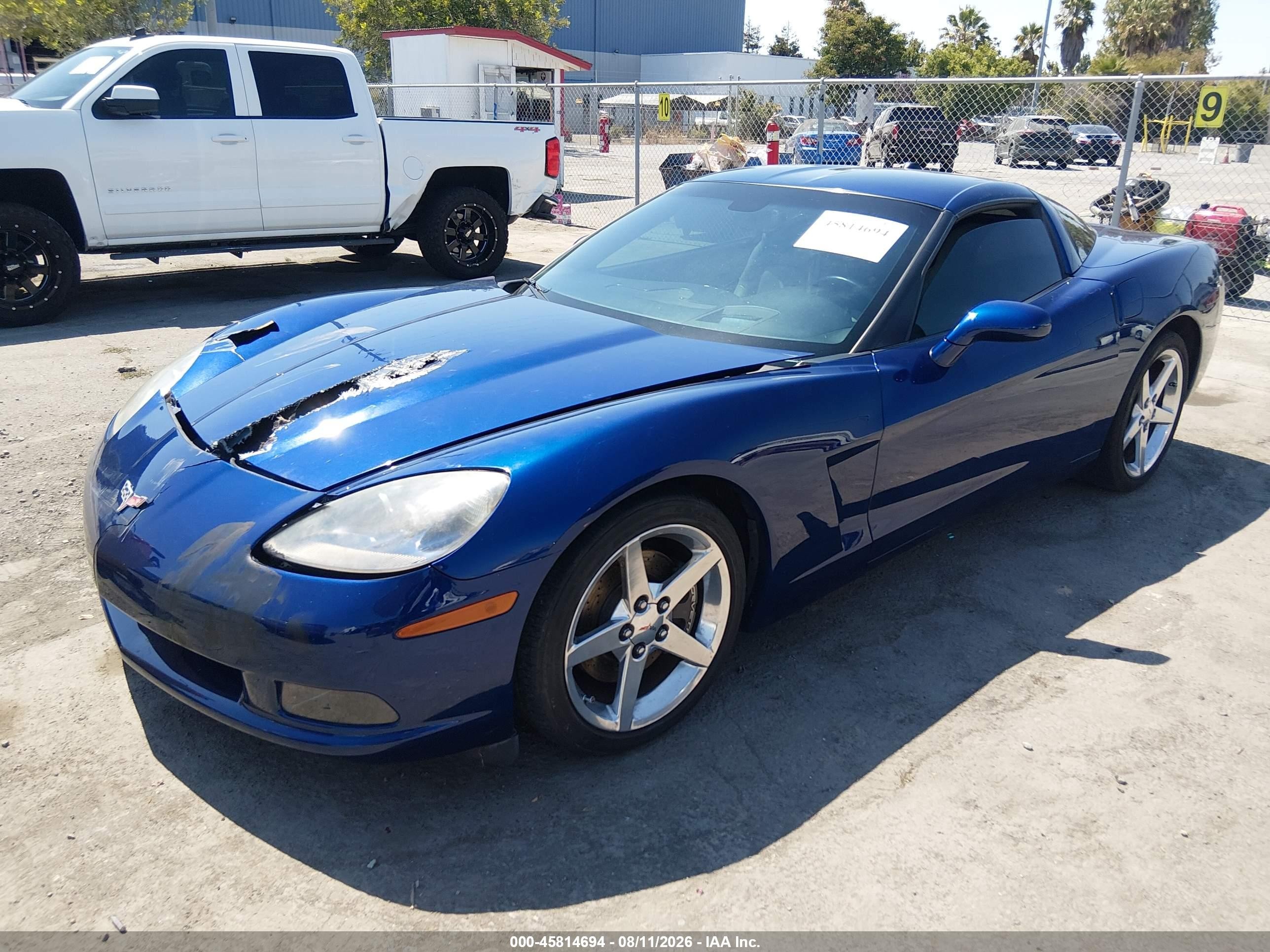 2005 Chevrolet Corvette   Blue vin: 1G1YY24U655123986