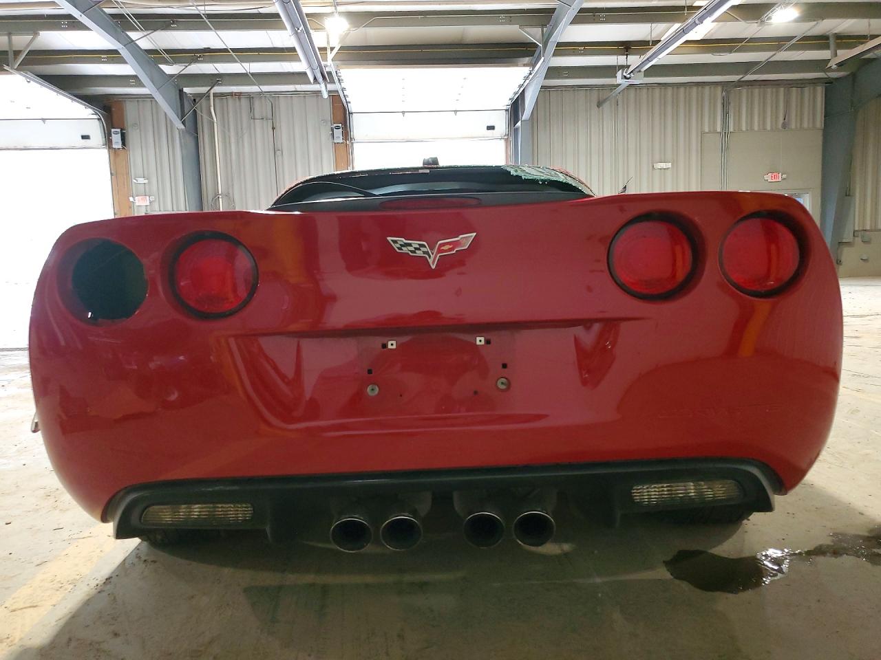 2005 Chevrolet Corvette Красный vin: 1G1YY24U755102015