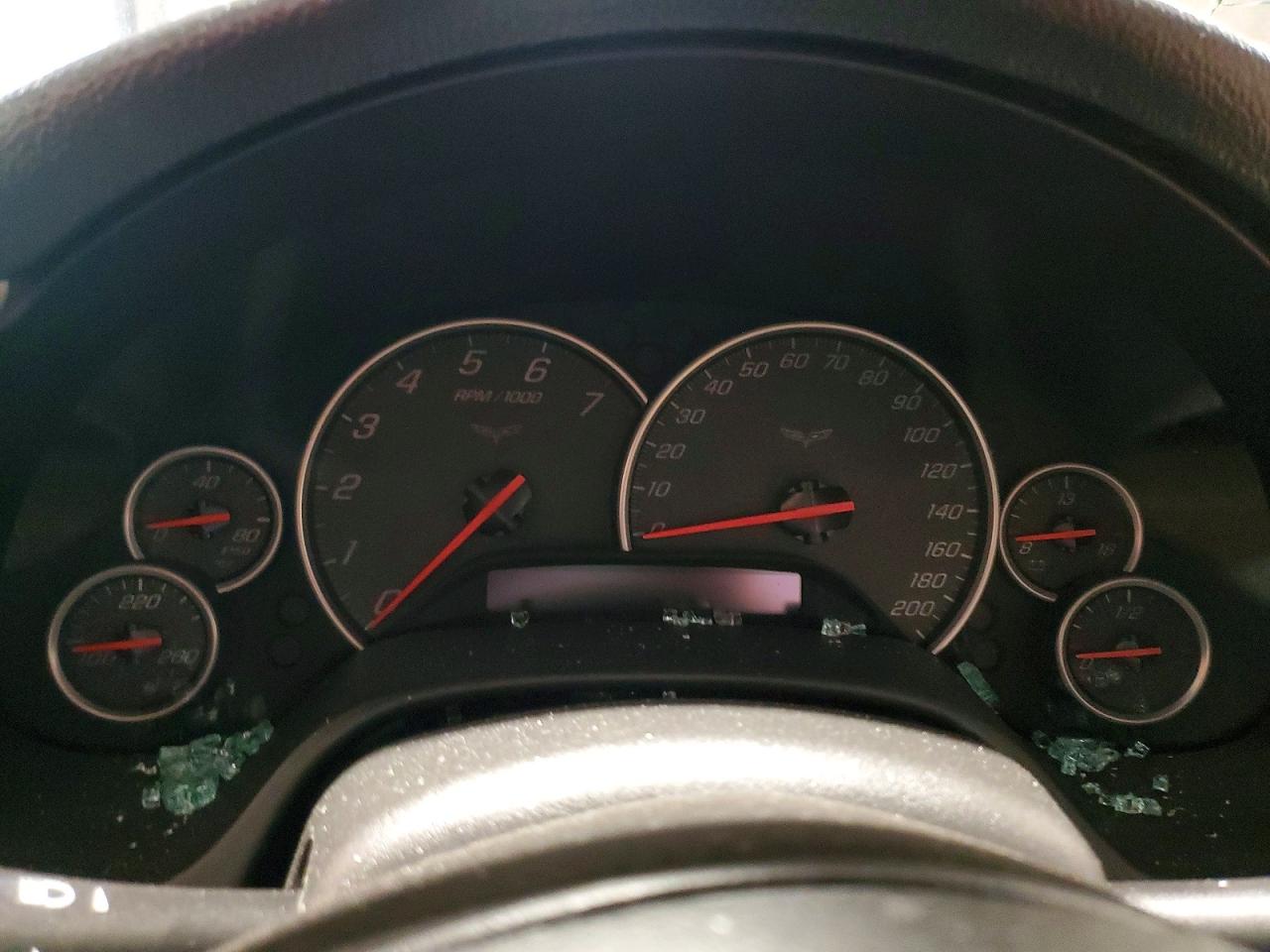 2005 Chevrolet Corvette Красный vin: 1G1YY24U755102015