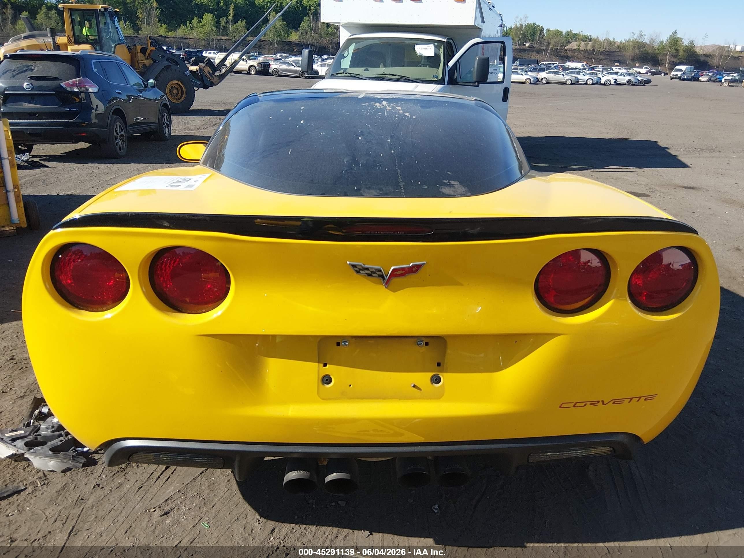 2005 Chevrolet Corvette   Yellow vin: 1G1YY24U755113399