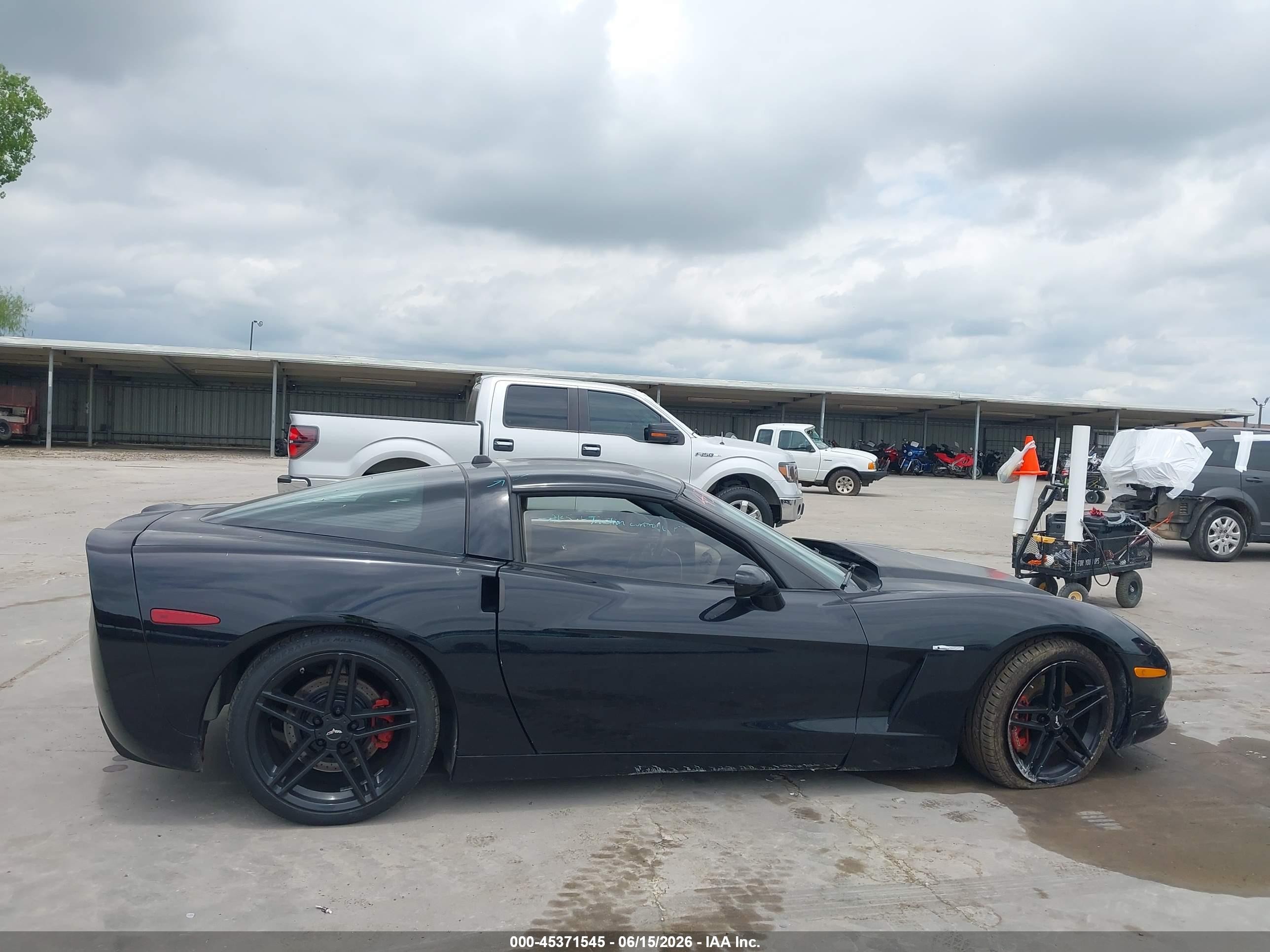 2005 Chevrolet Corvette   Black vin: 1G1YY24U755129294