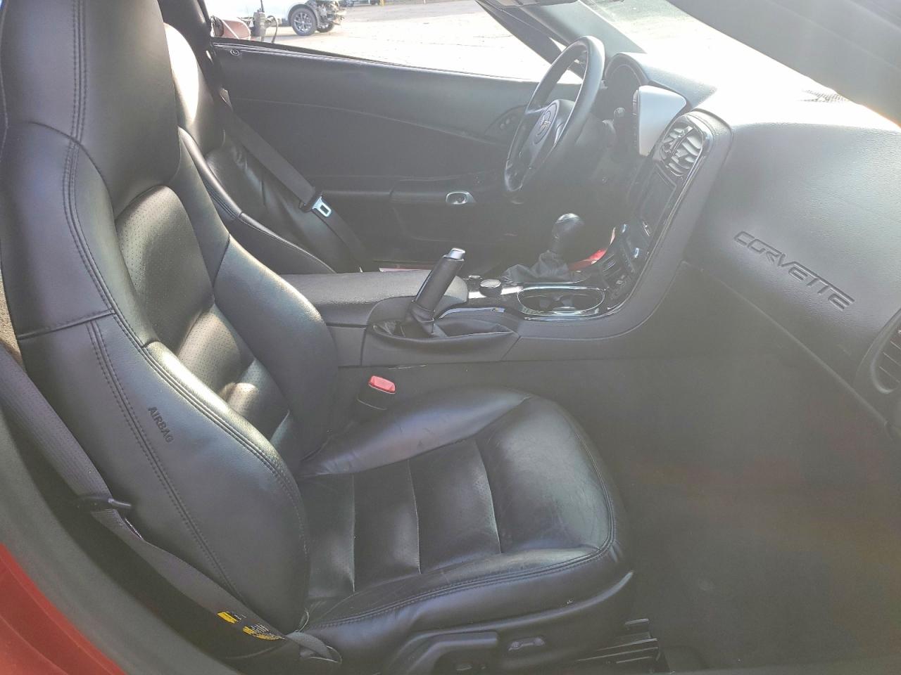 2005 Chev Corvette Серый vin: 1G1YY24U755136682