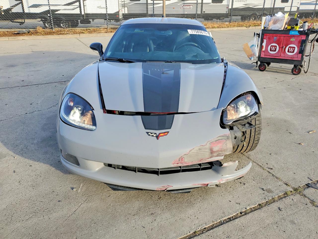 2005 Chev Corvette Серый vin: 1G1YY24U755136682